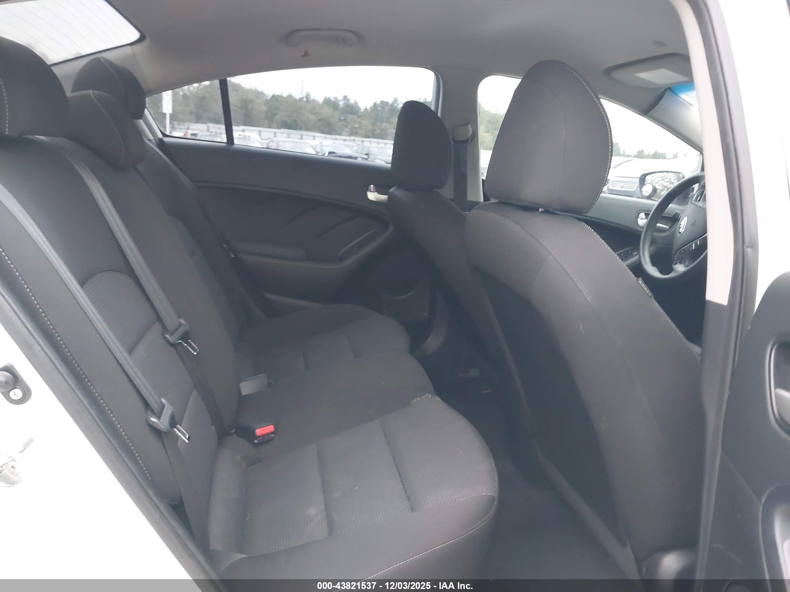 KIA FORTE image 8