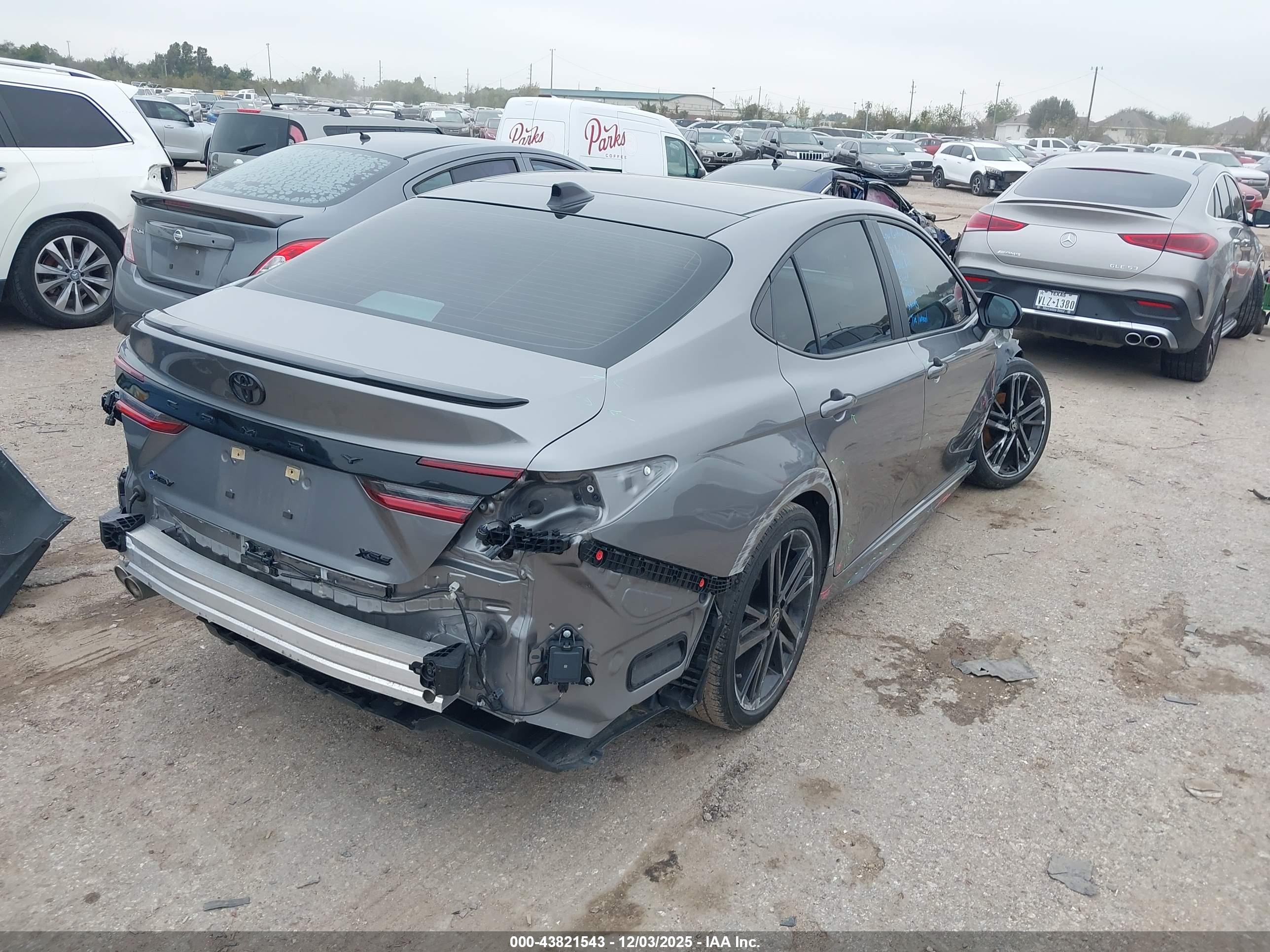 TOYOTA CAMRY image 4