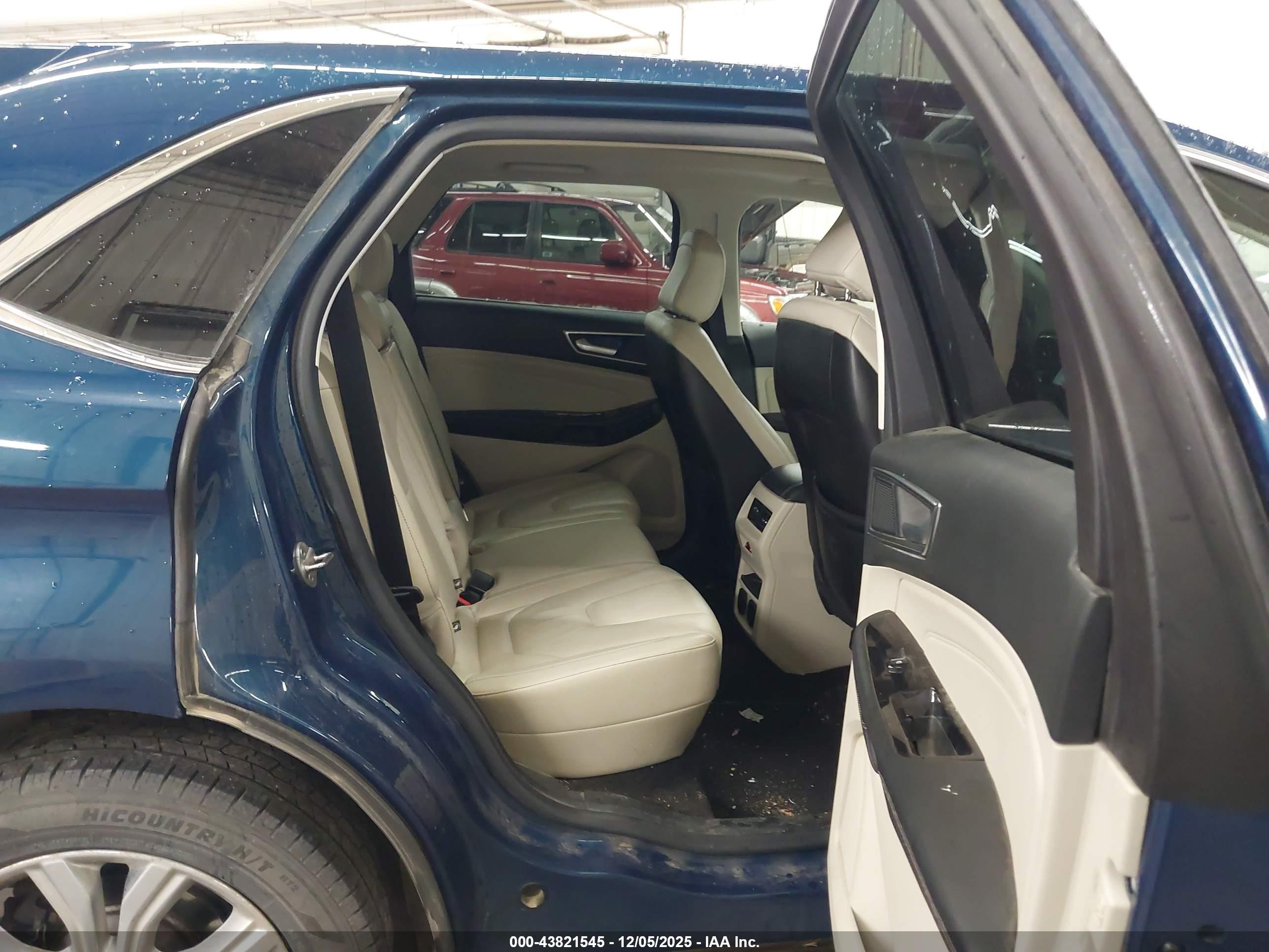 FORD EDGE image 8
