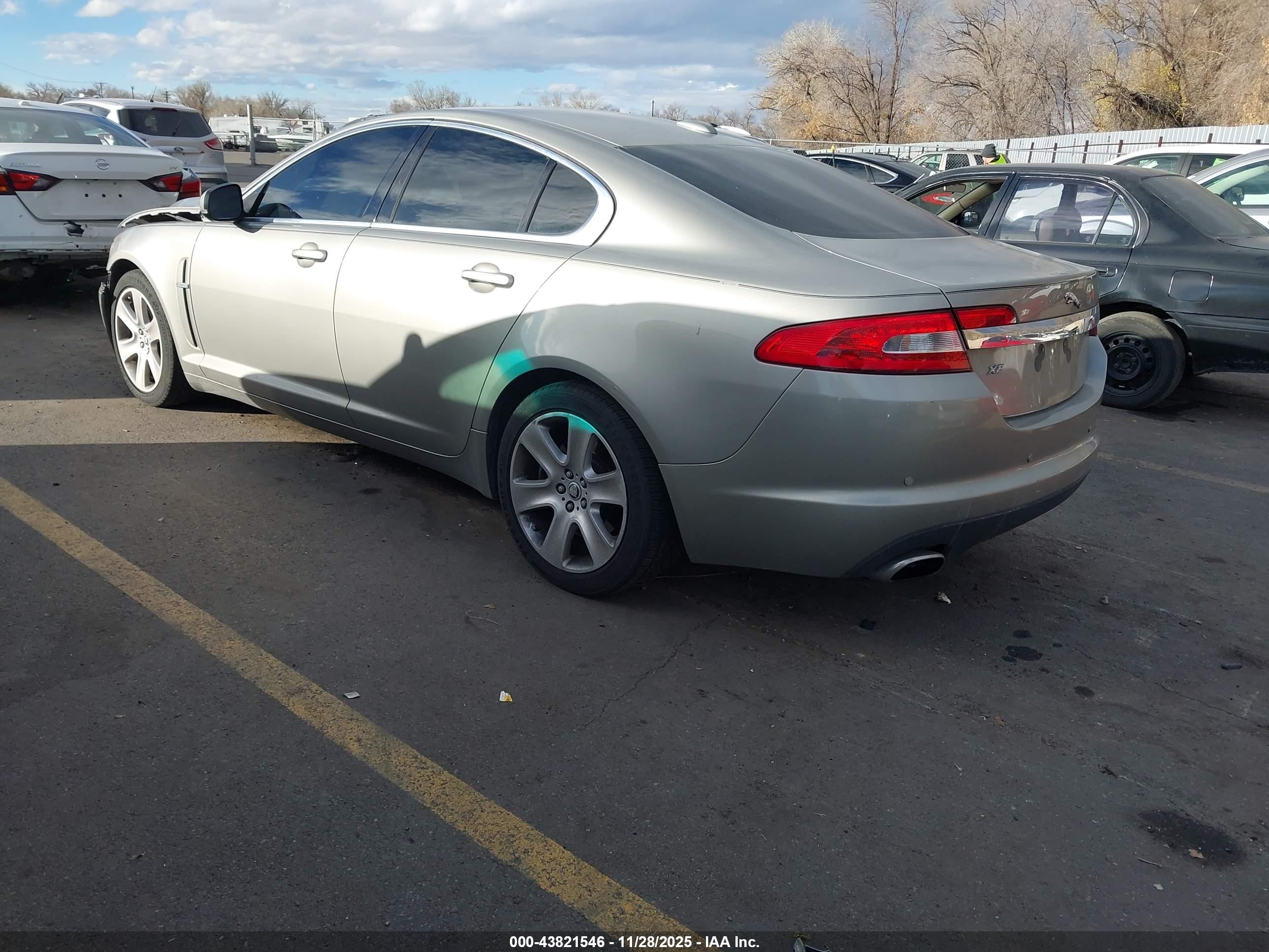 JAGUAR XF image 3