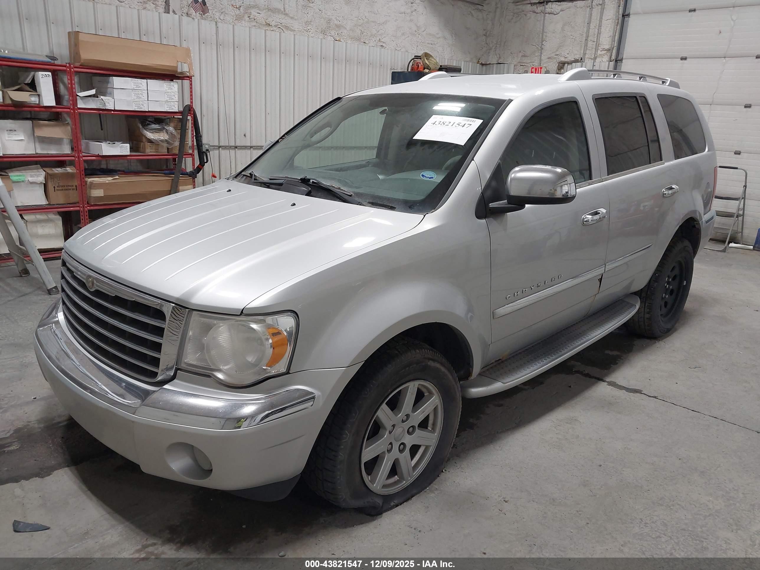 CHRYSLER ASPEN image 2