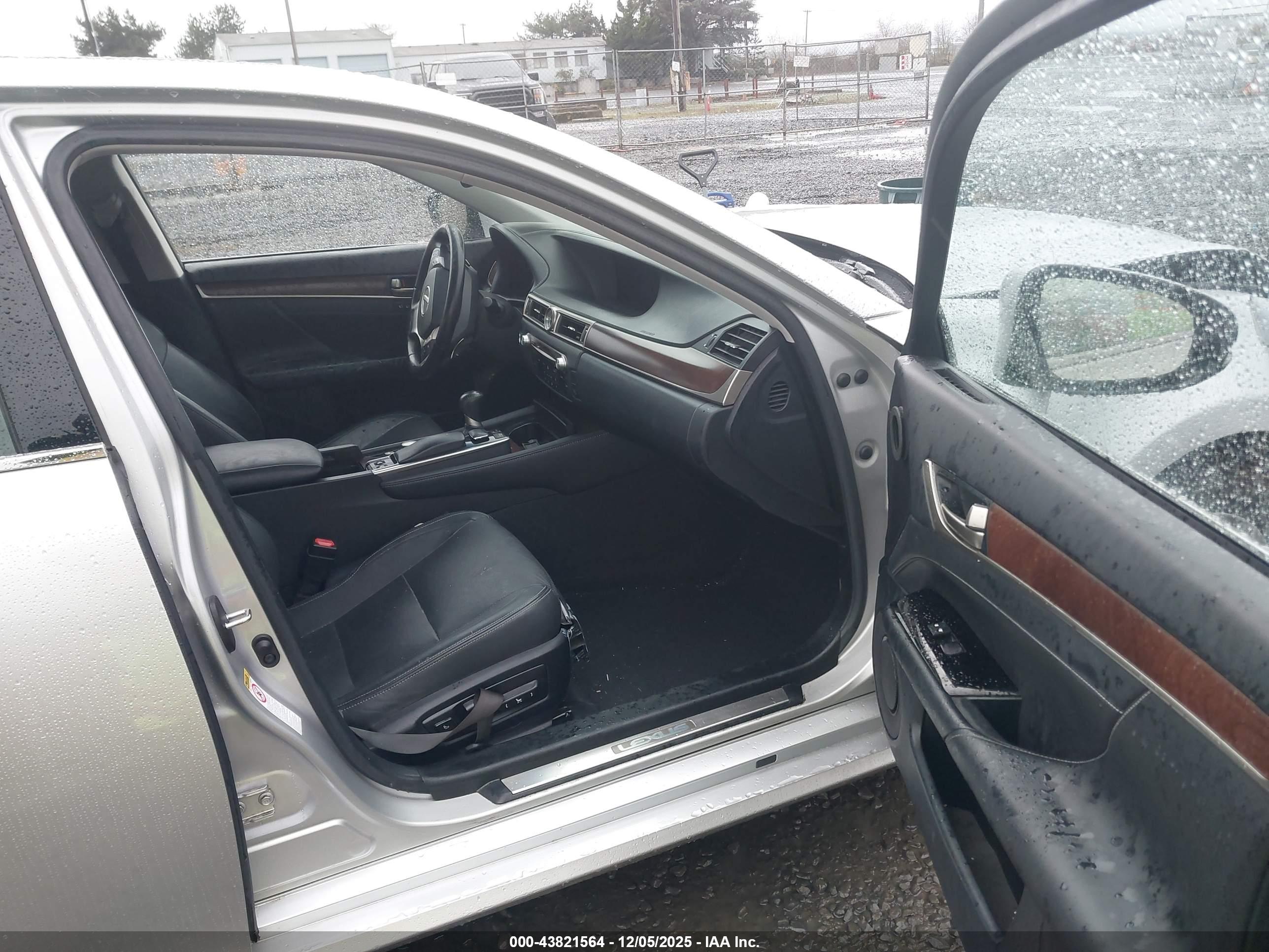 LEXUS GS image 5