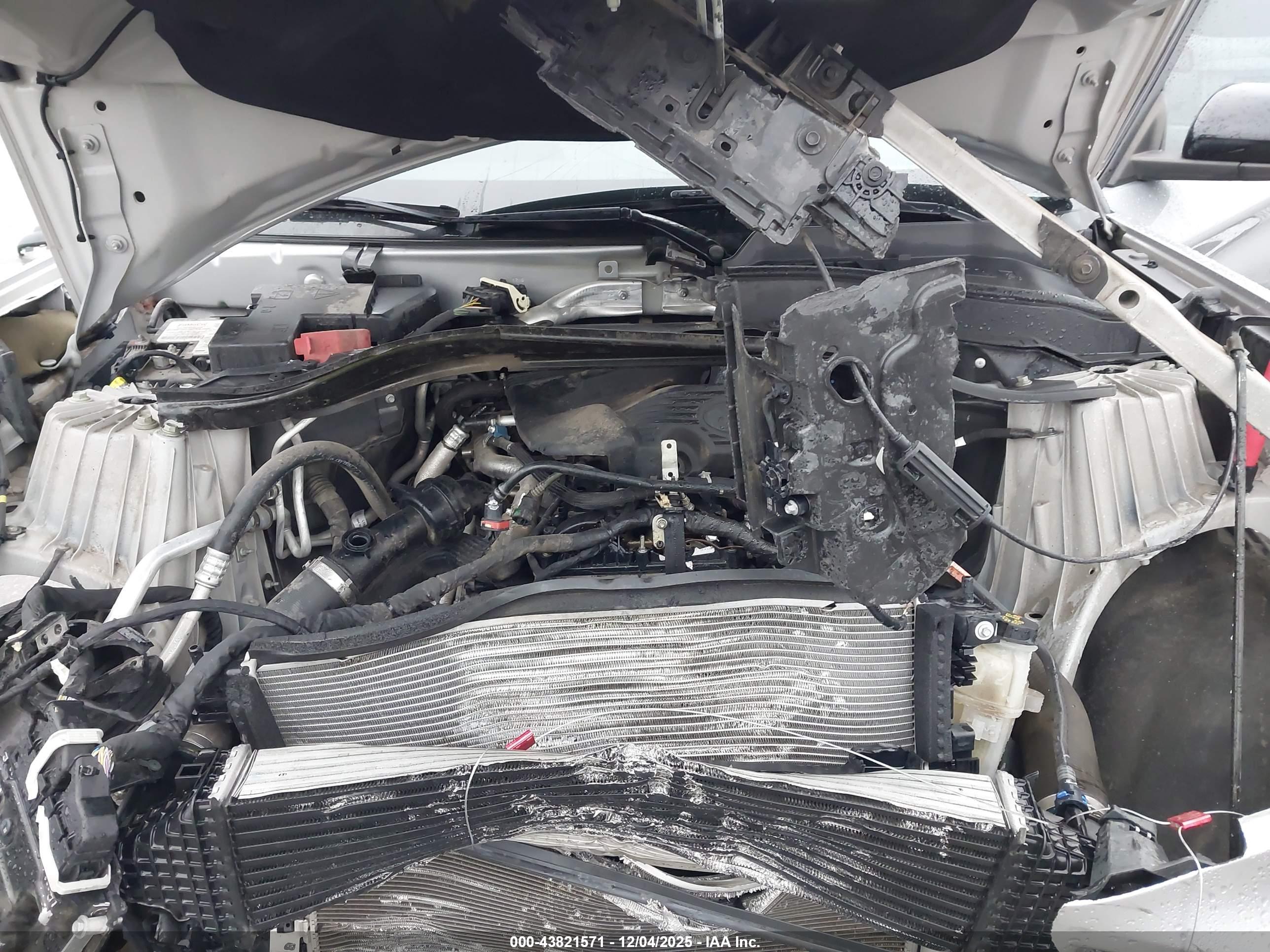 FORD EXPLORER image 10