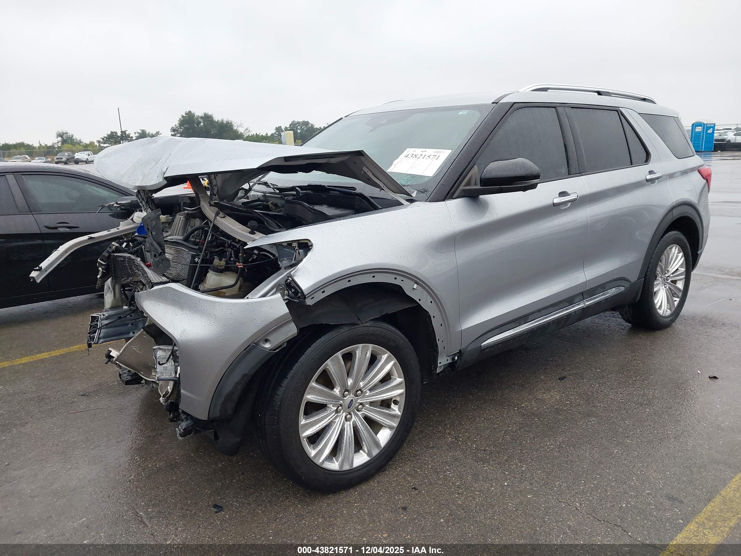 FORD EXPLORER image 2