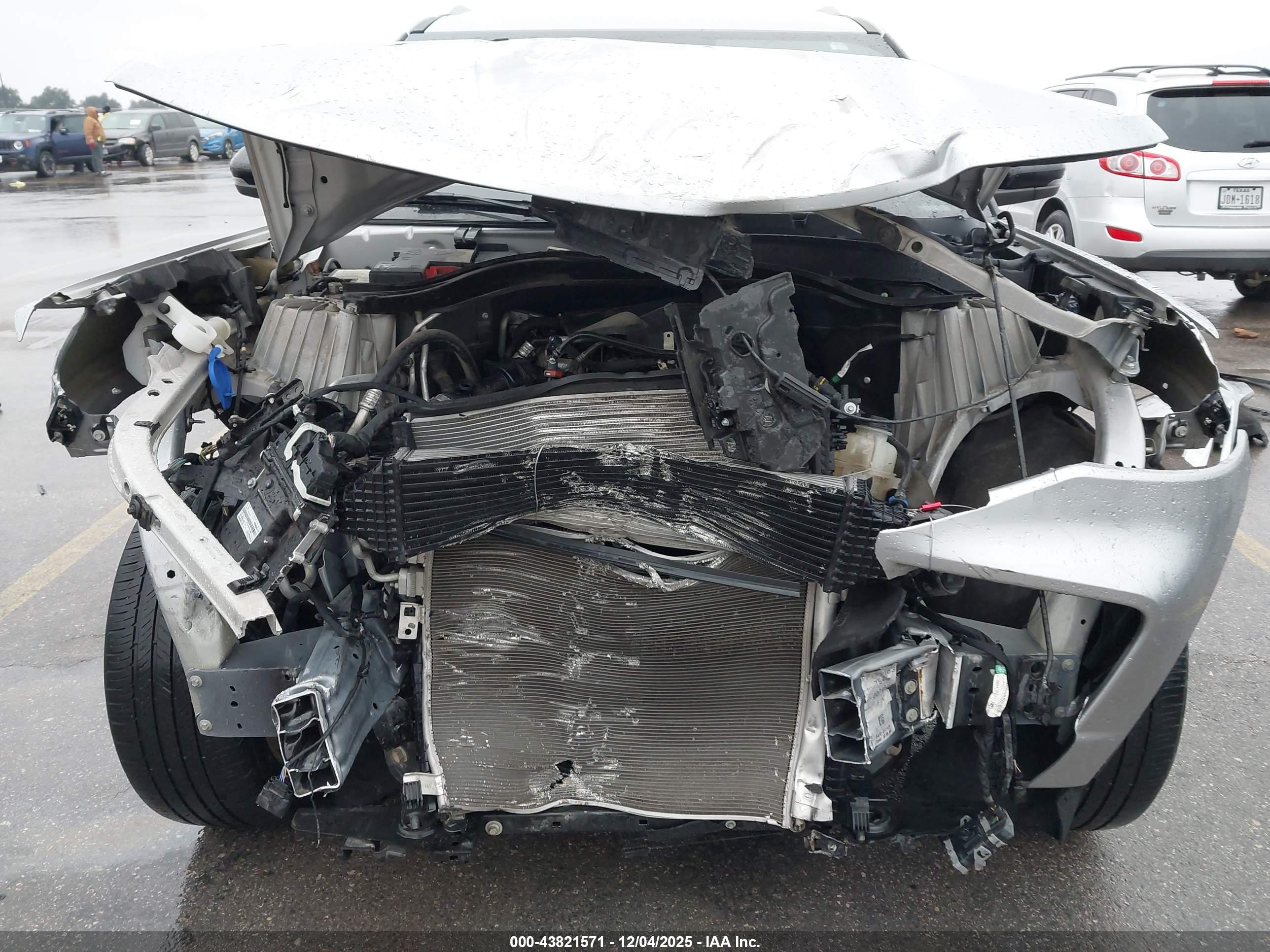 FORD EXPLORER image 6