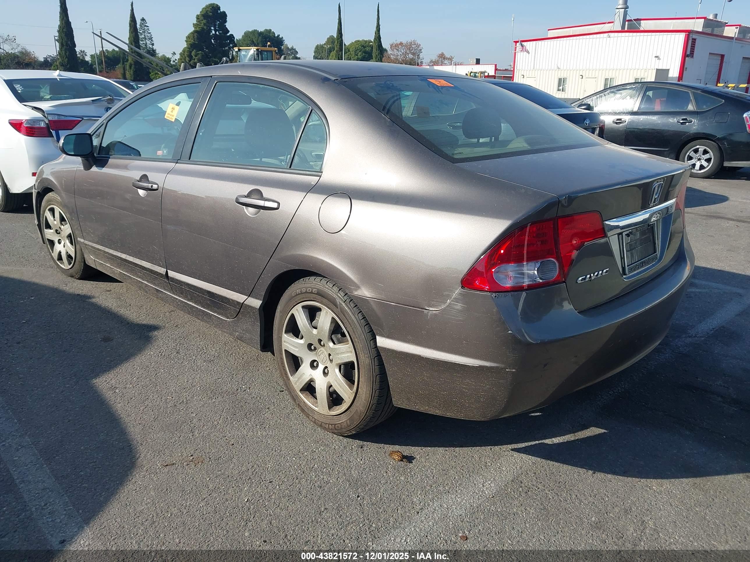 HONDA CIVIC image 3