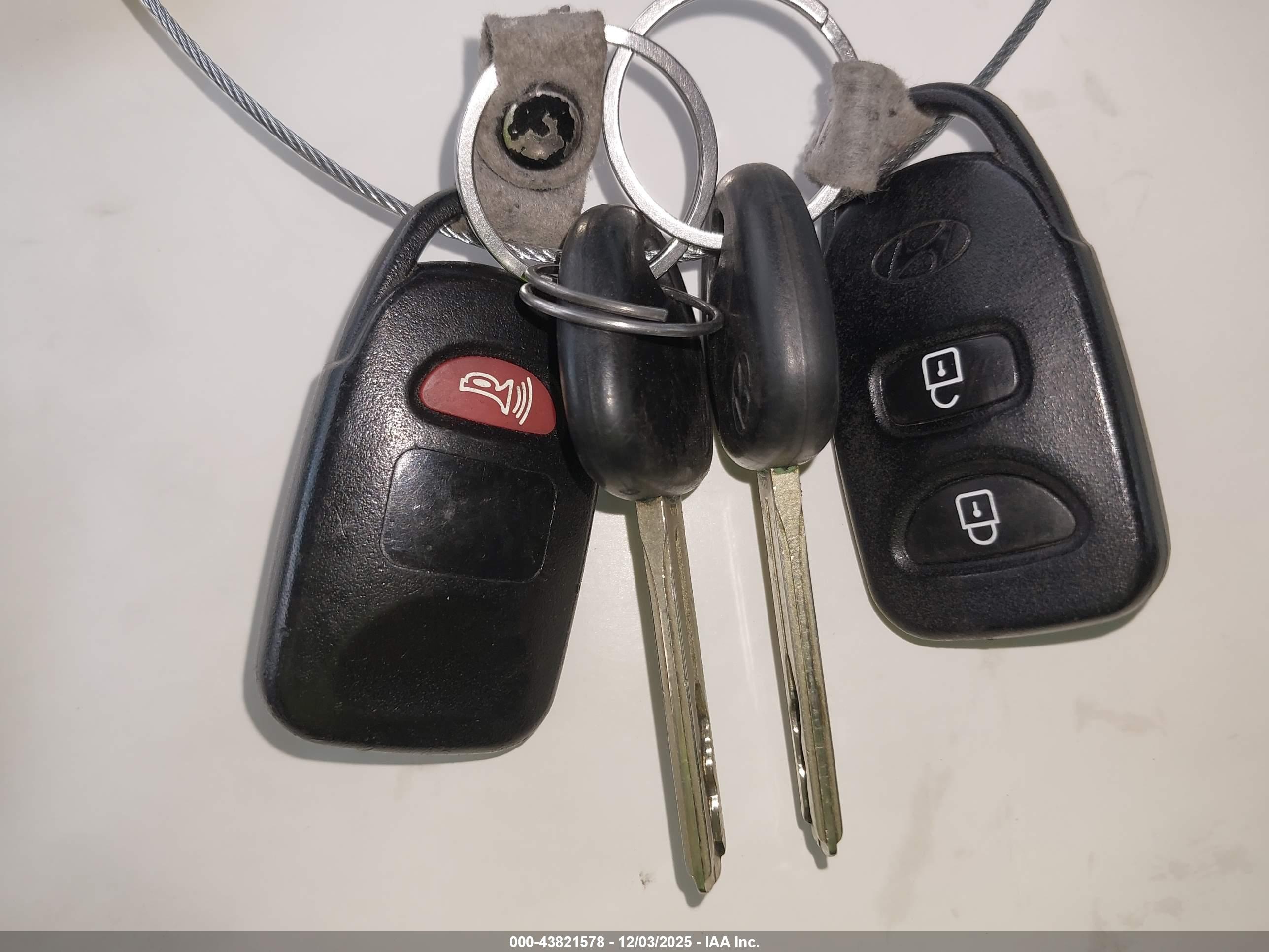 HYUNDAI TUCSON image 11