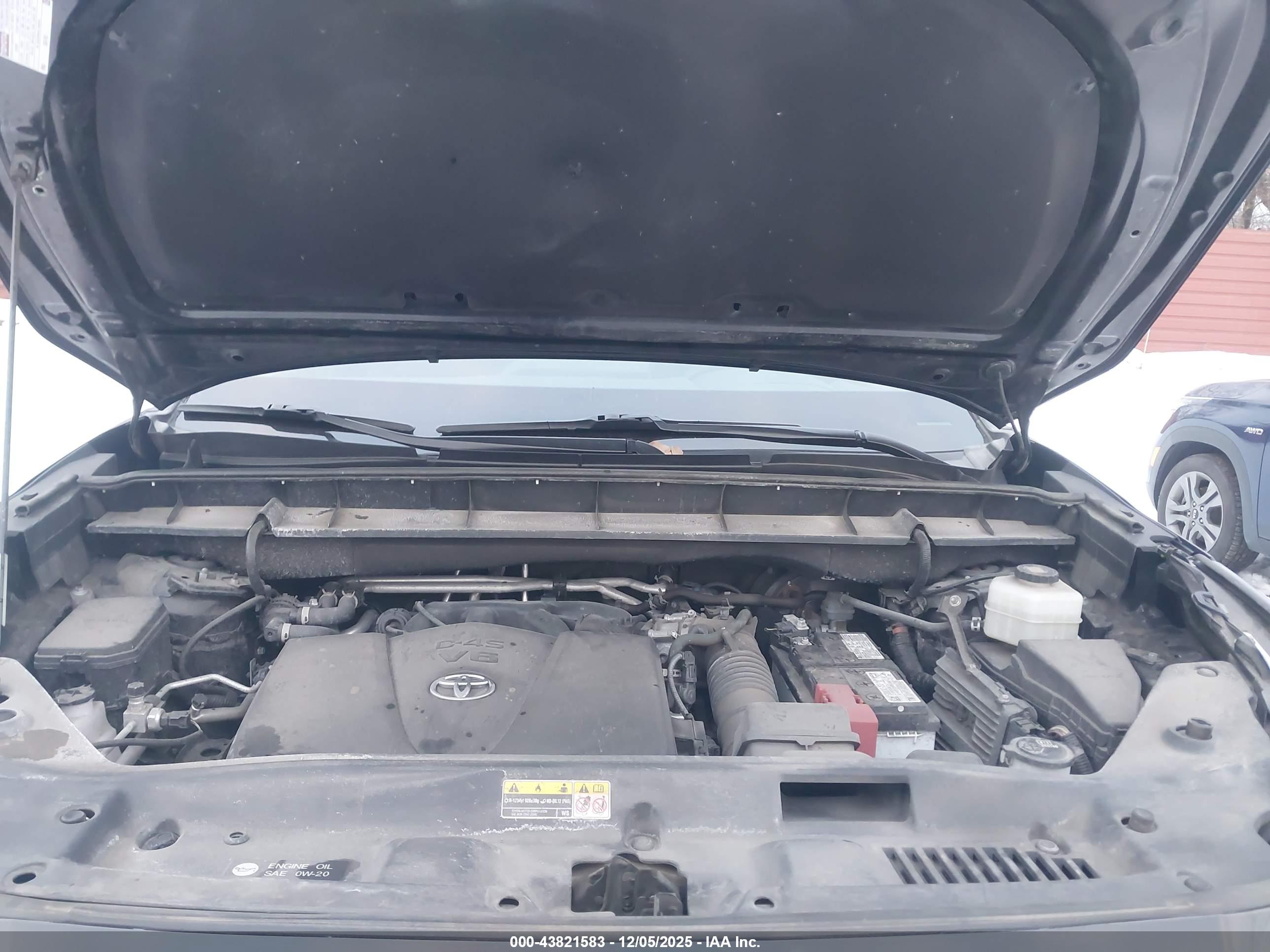 TOYOTA HIGHLANDER image 10