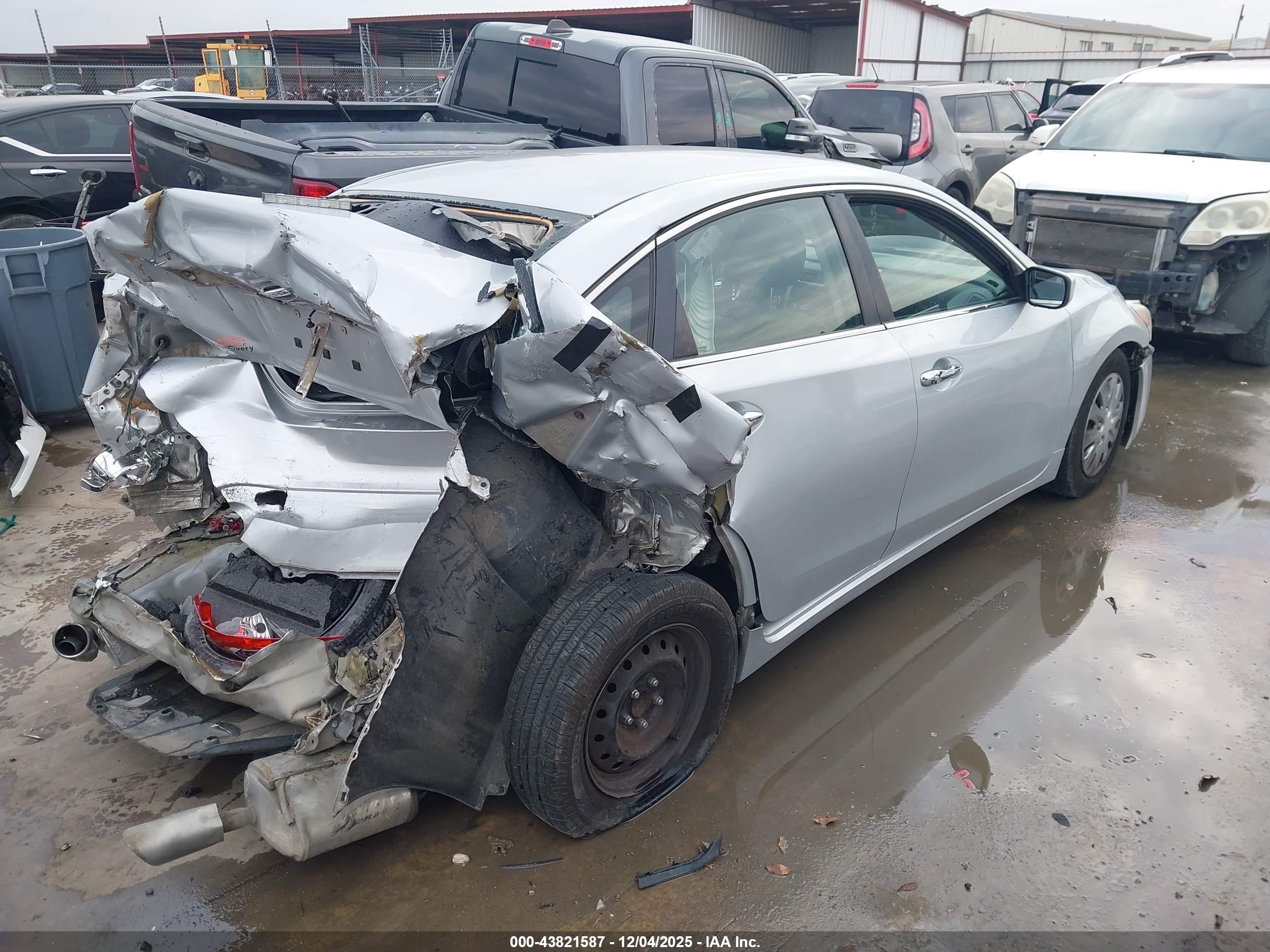 NISSAN ALTIMA image 4