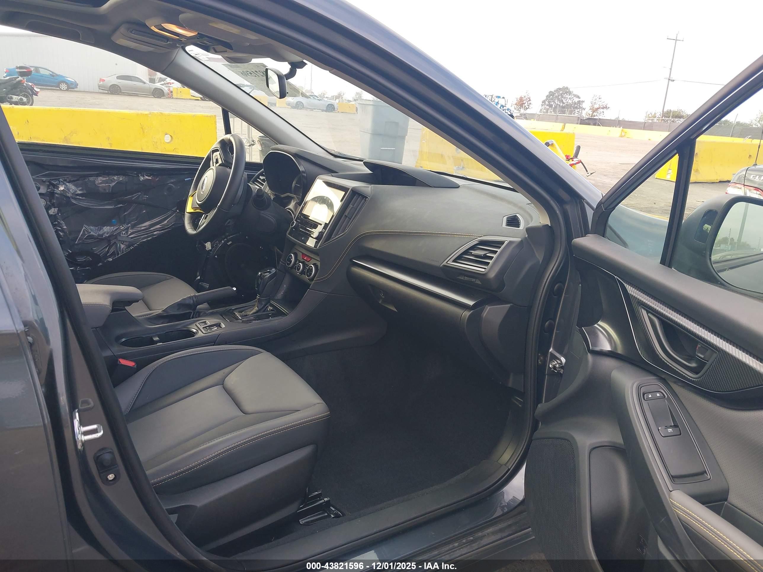SUBARU CROSSTREK image 5