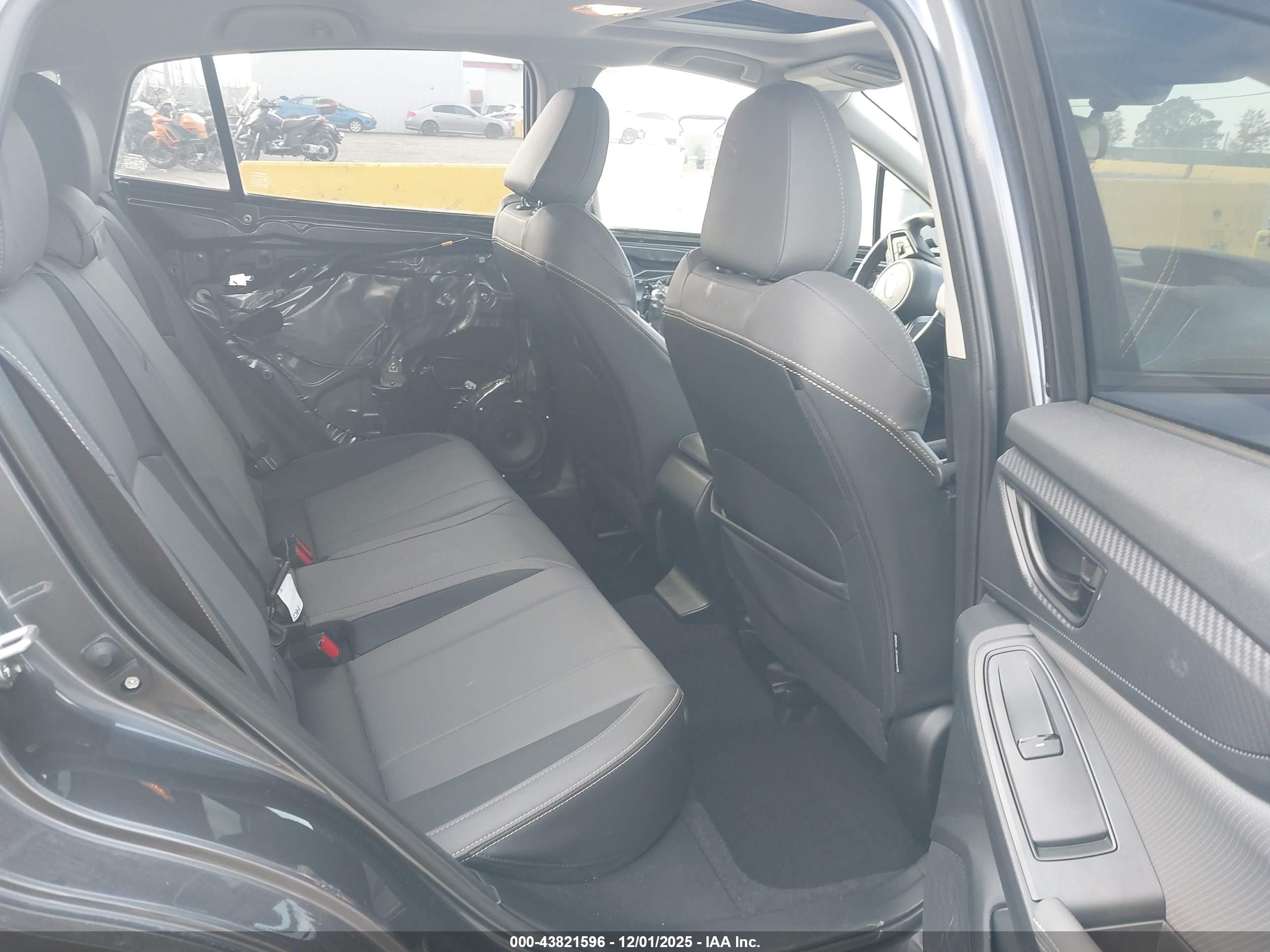 SUBARU CROSSTREK image 8
