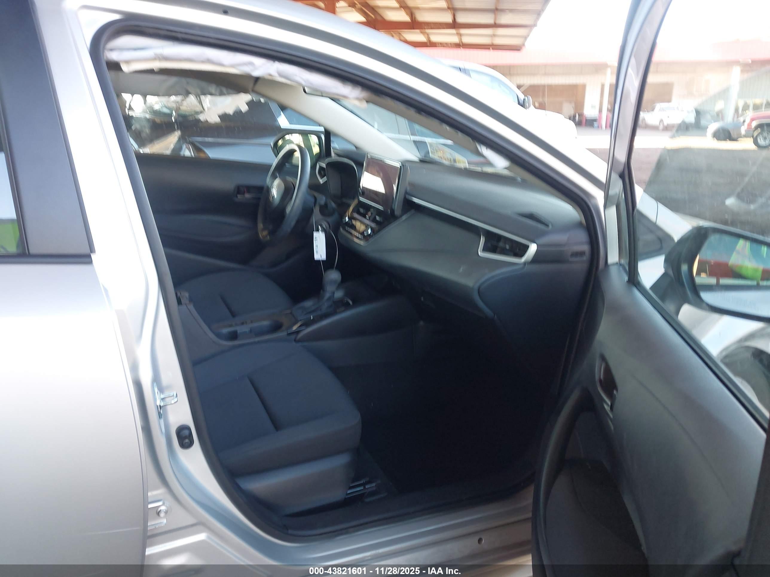 TOYOTA COROLLA image 5