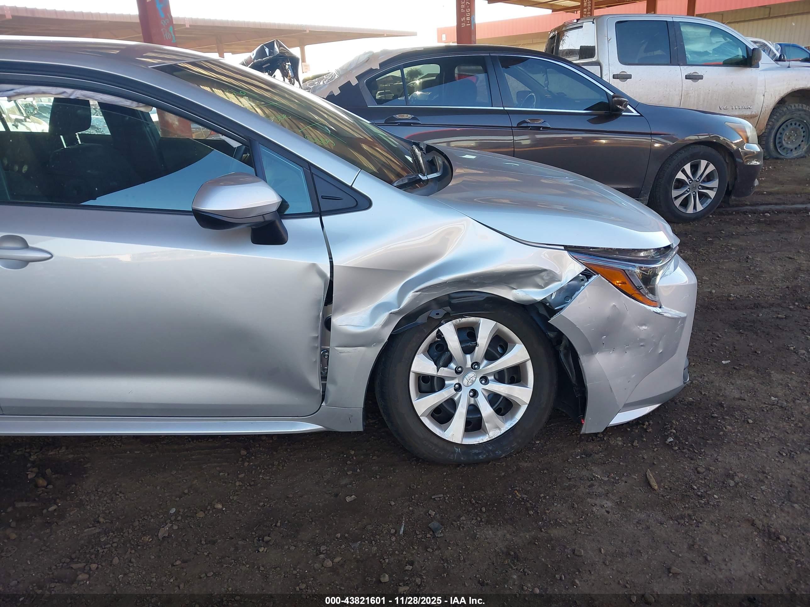 TOYOTA COROLLA image 6