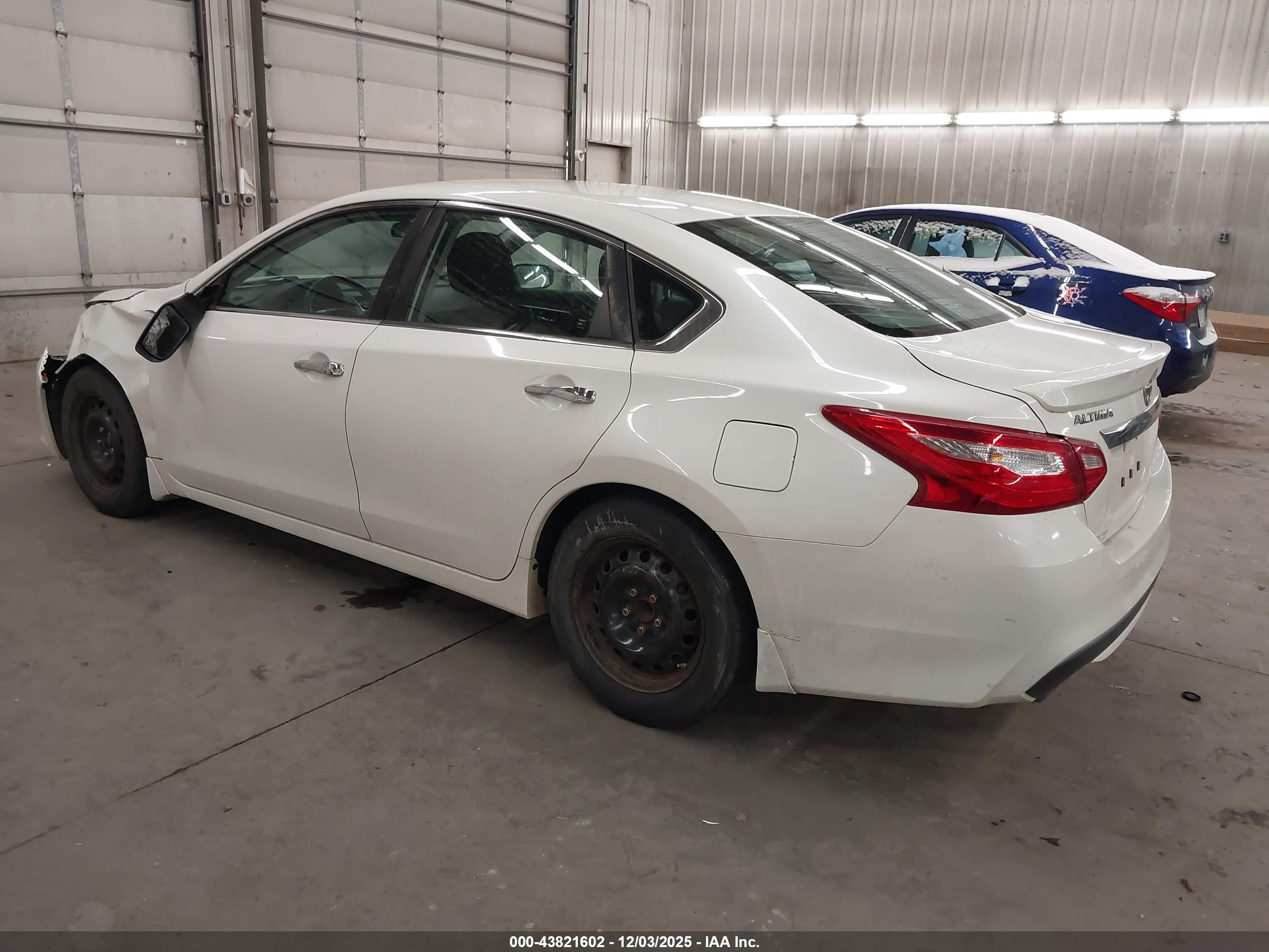NISSAN ALTIMA image 3