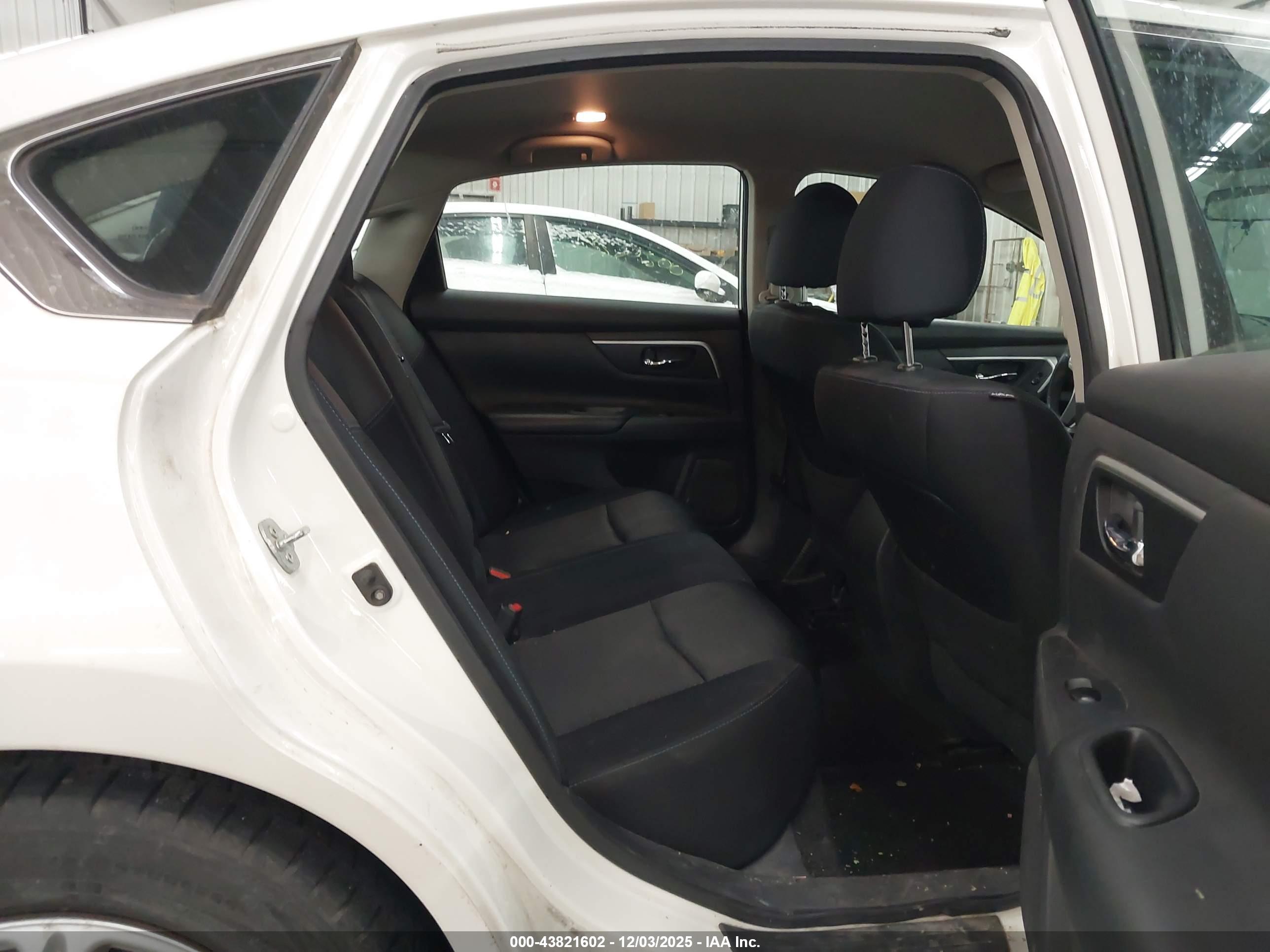 NISSAN ALTIMA image 8