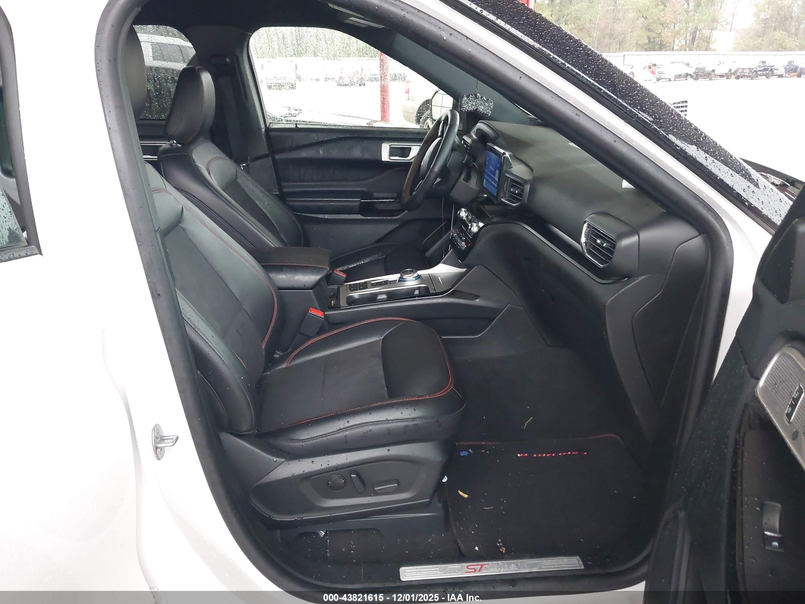 FORD EXPLORER image 5