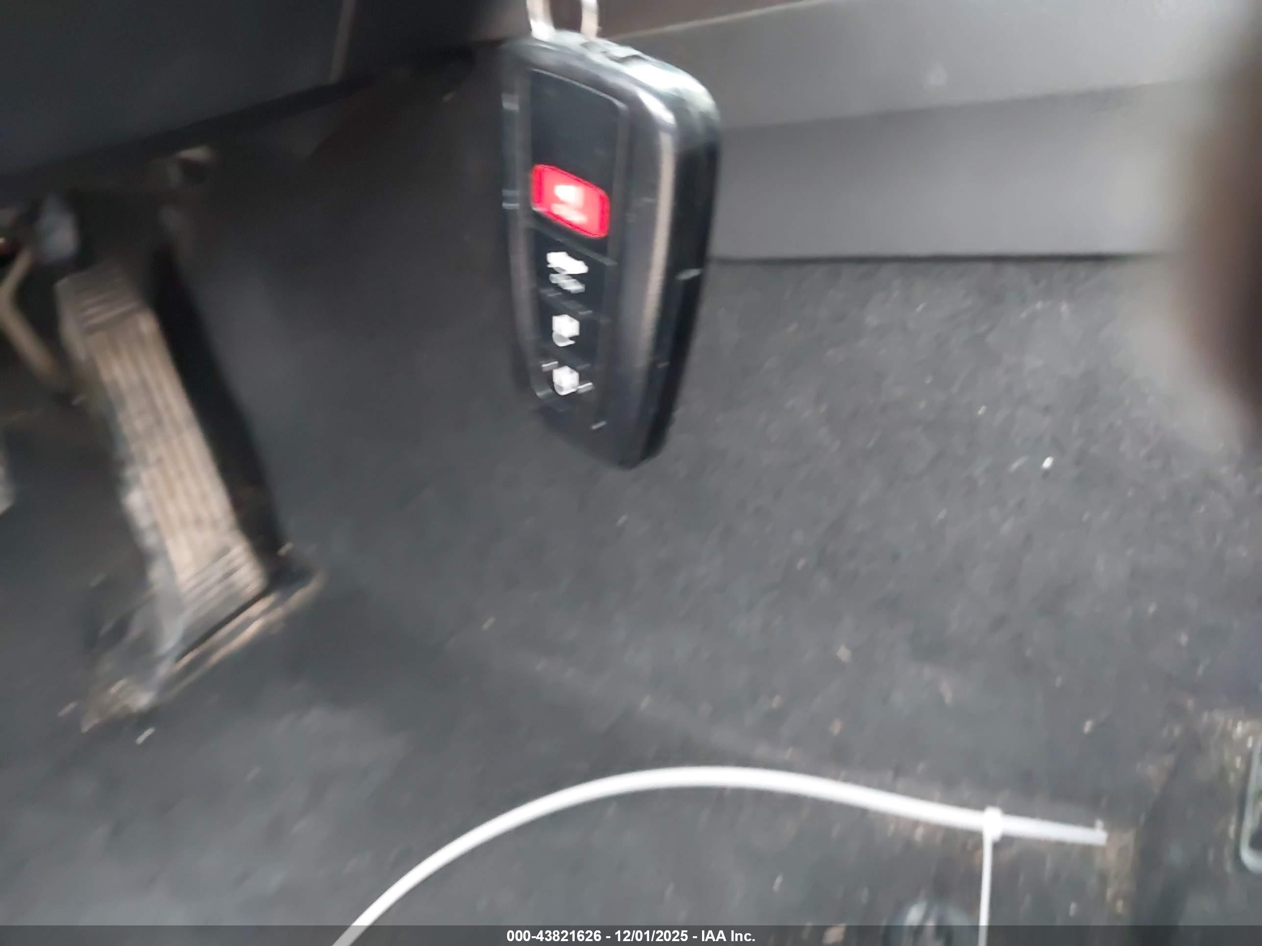 TOYOTA CAMRY image 11