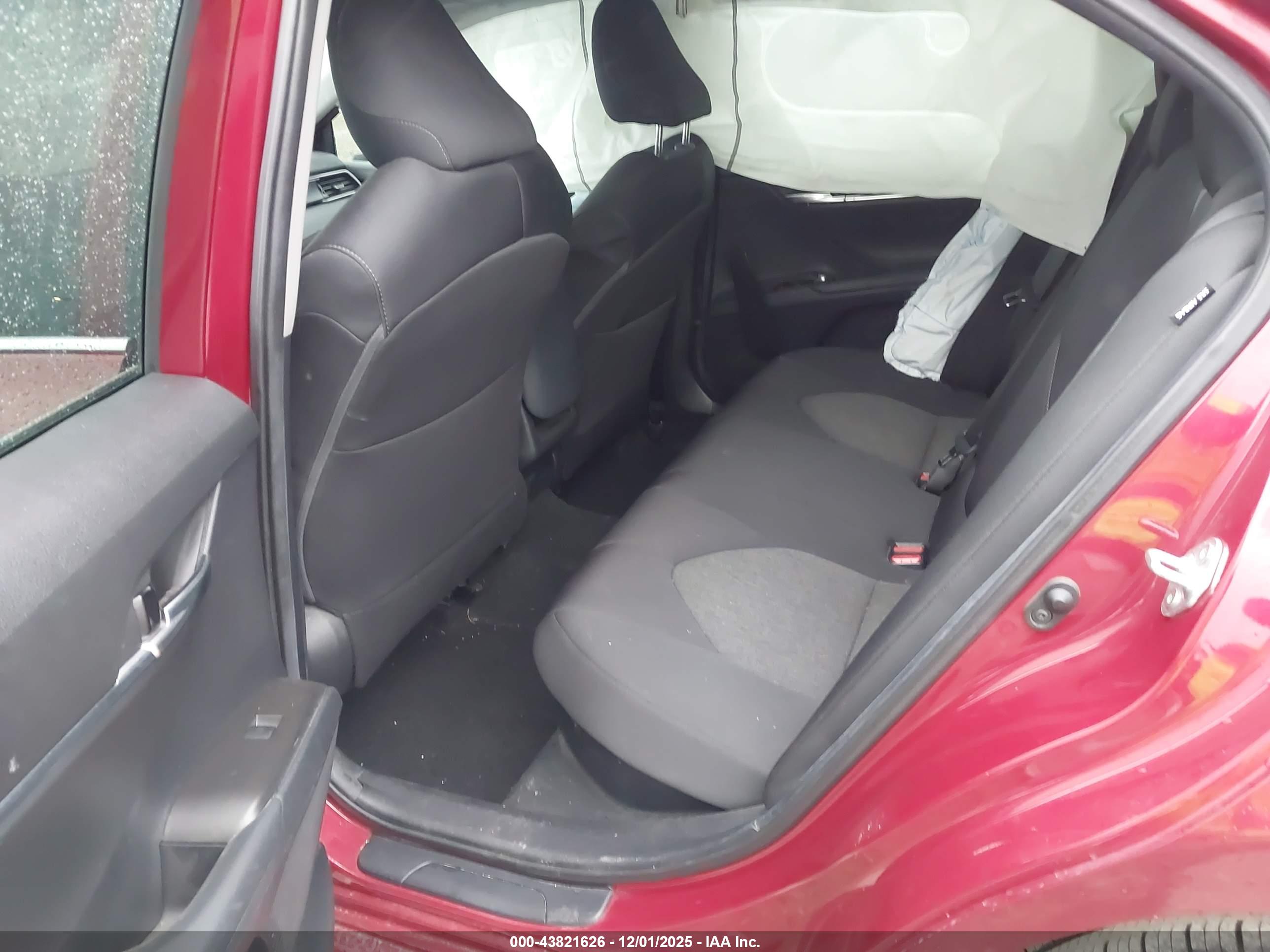 TOYOTA CAMRY image 8
