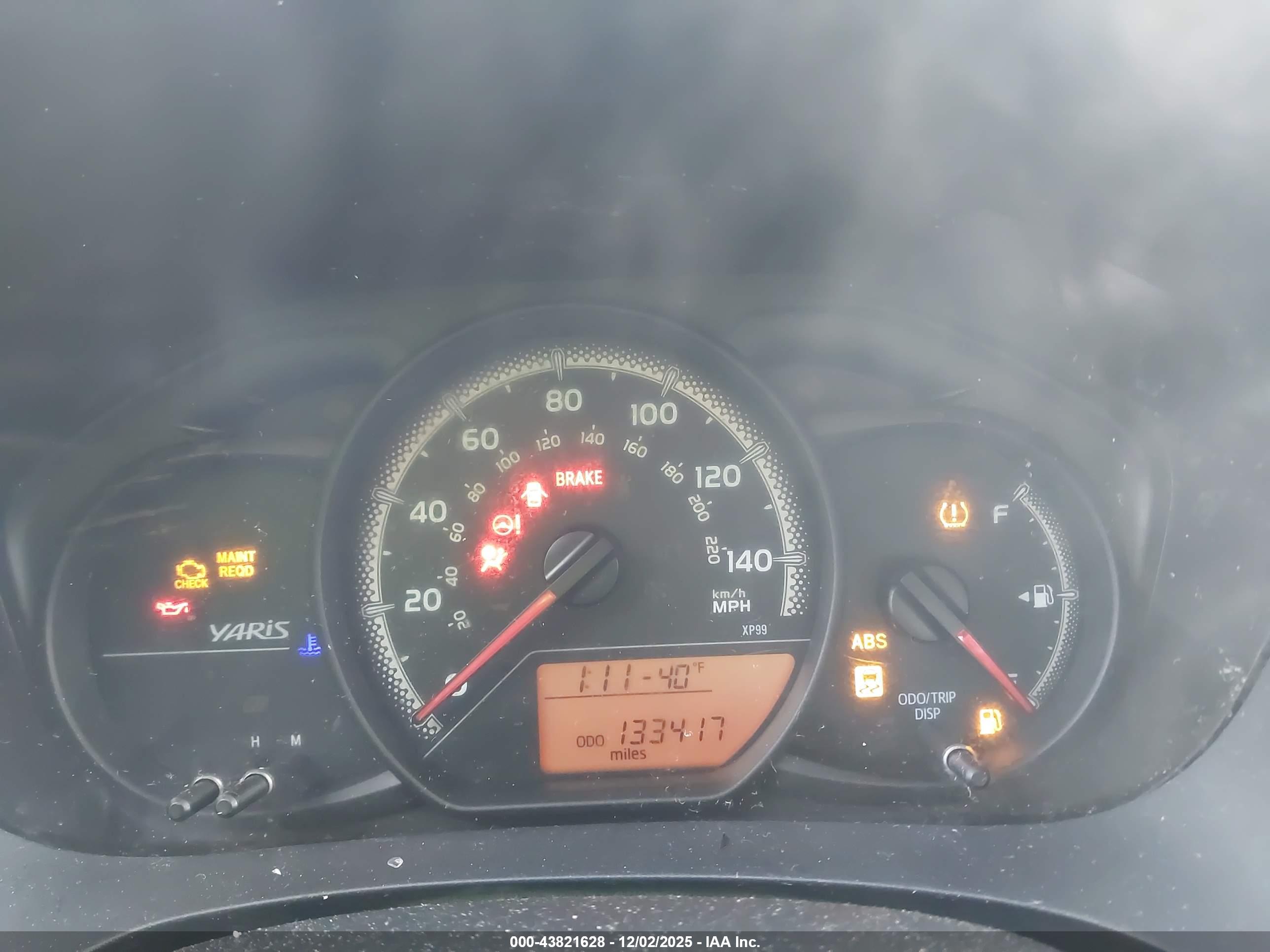 TOYOTA YARIS image 7
