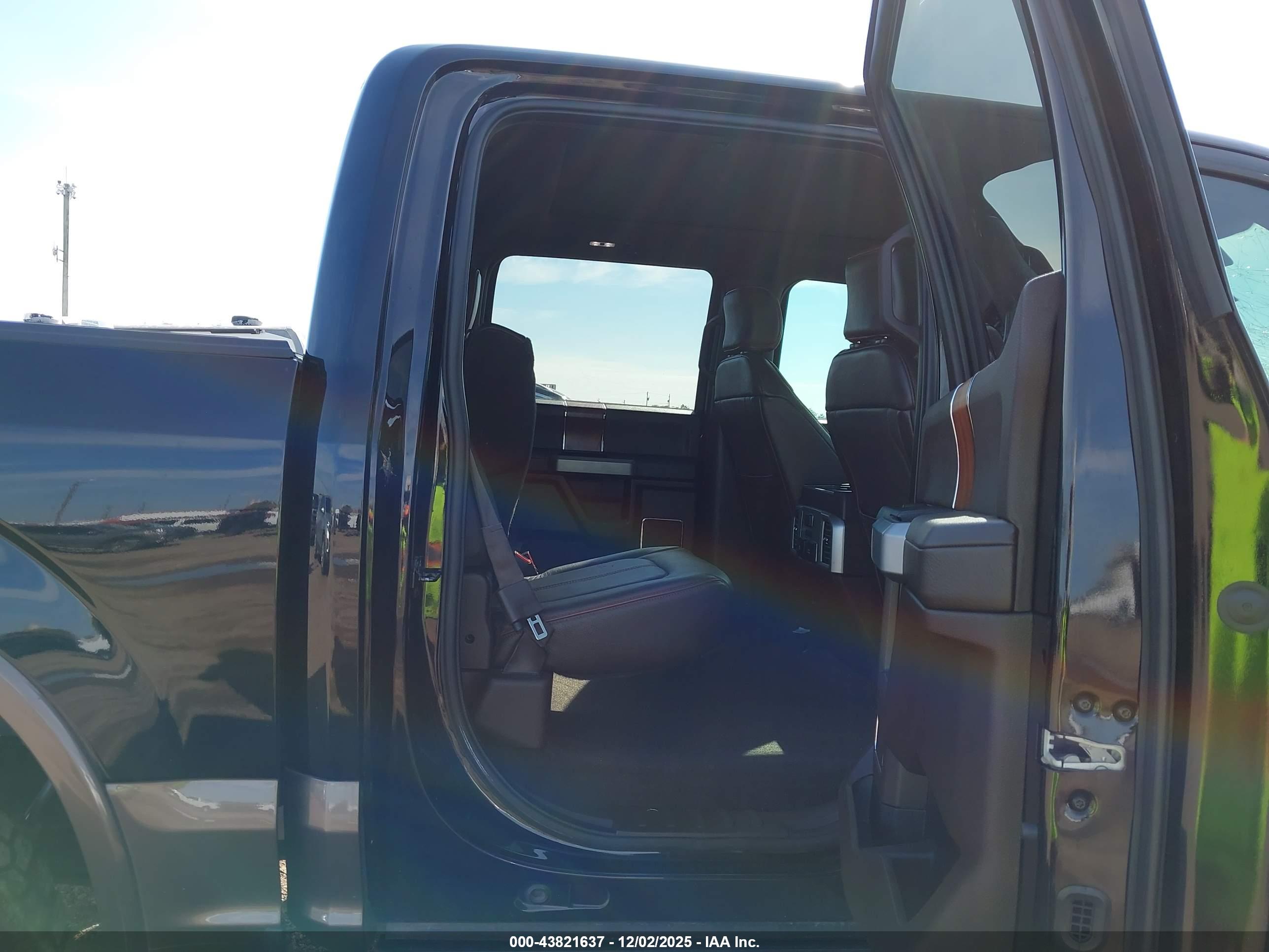 FORD F-150 image 8