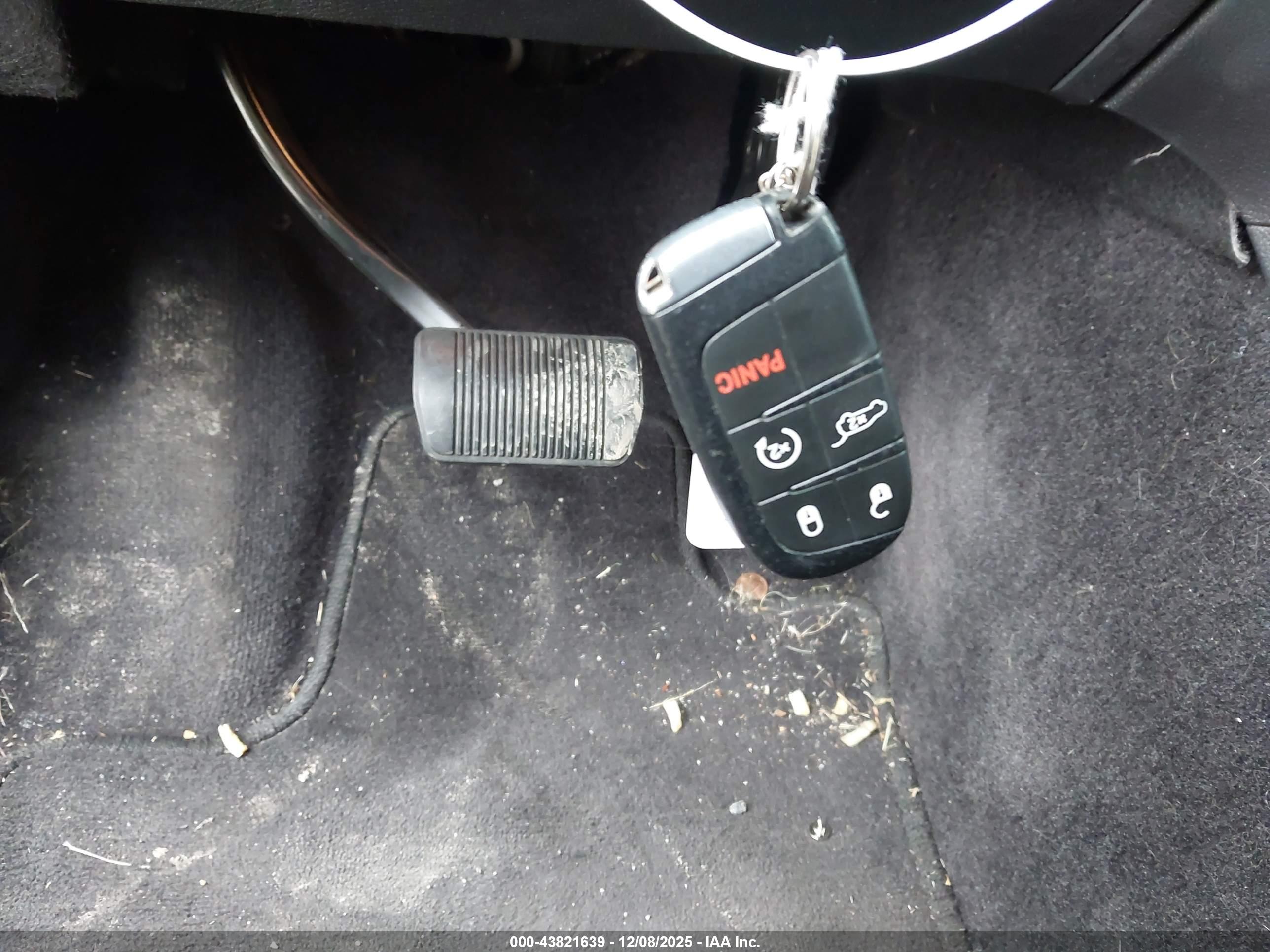 JEEP GRAND image 11