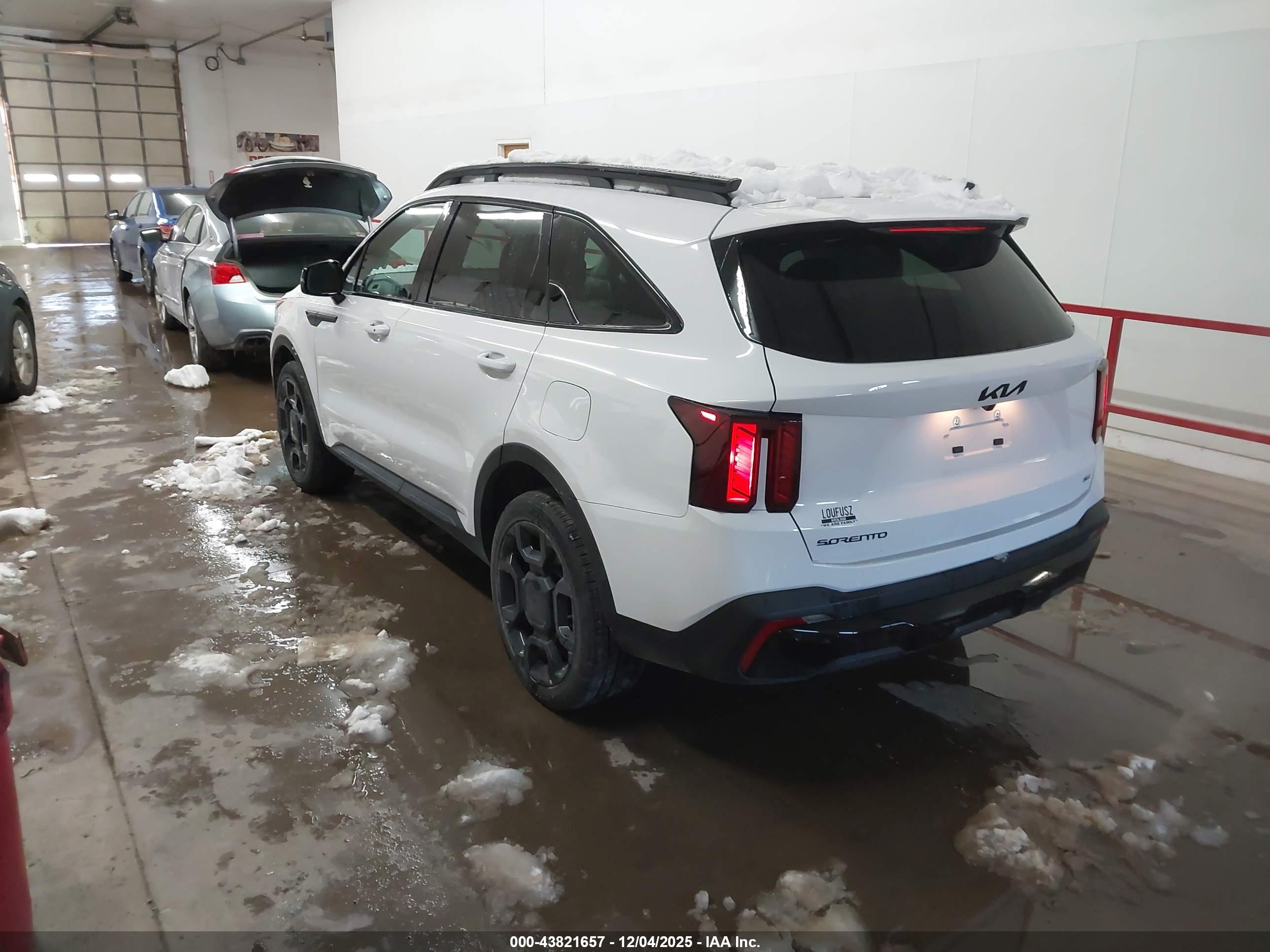 KIA SORENTO image 3