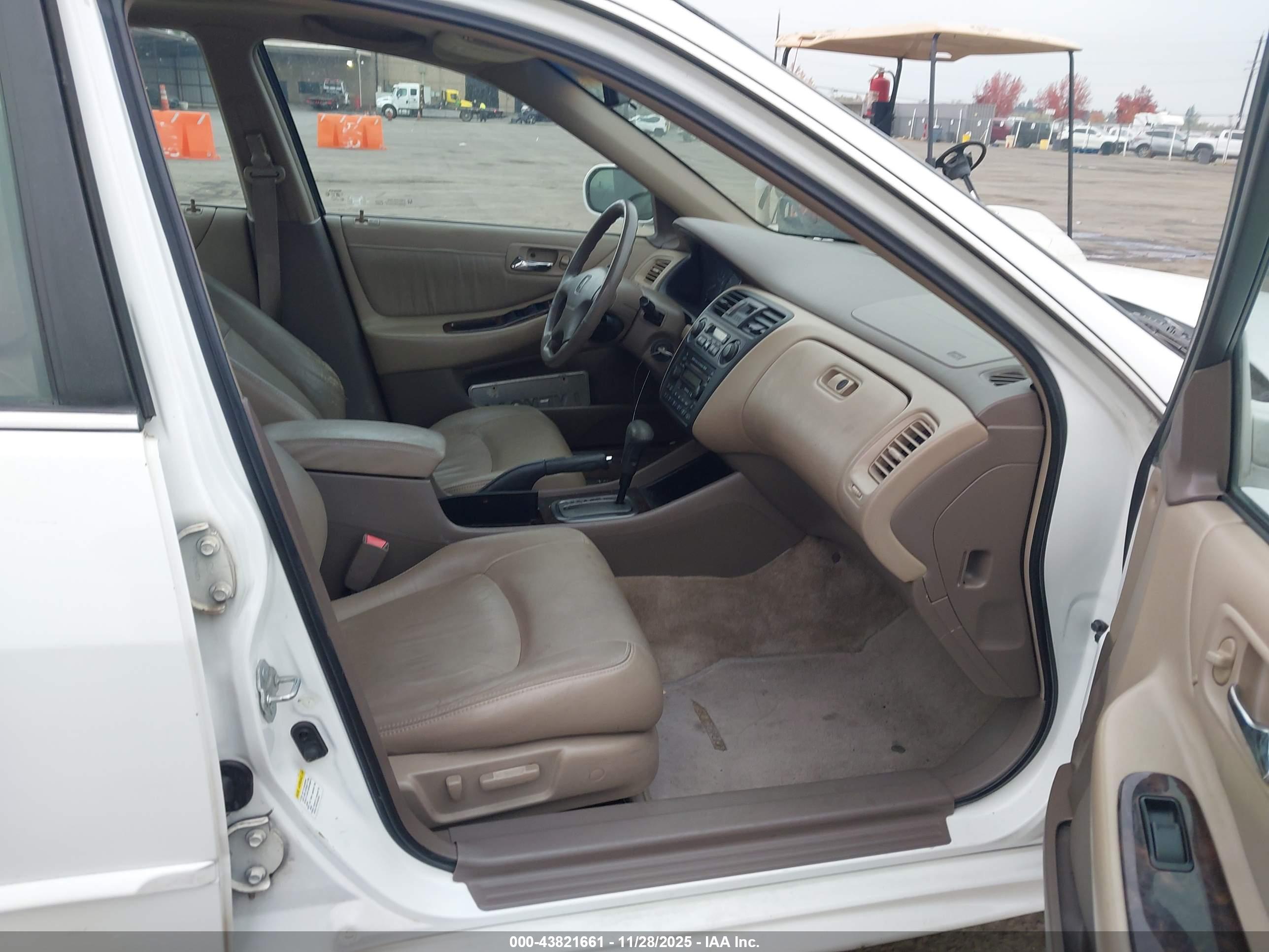 HONDA ACCORD image 5