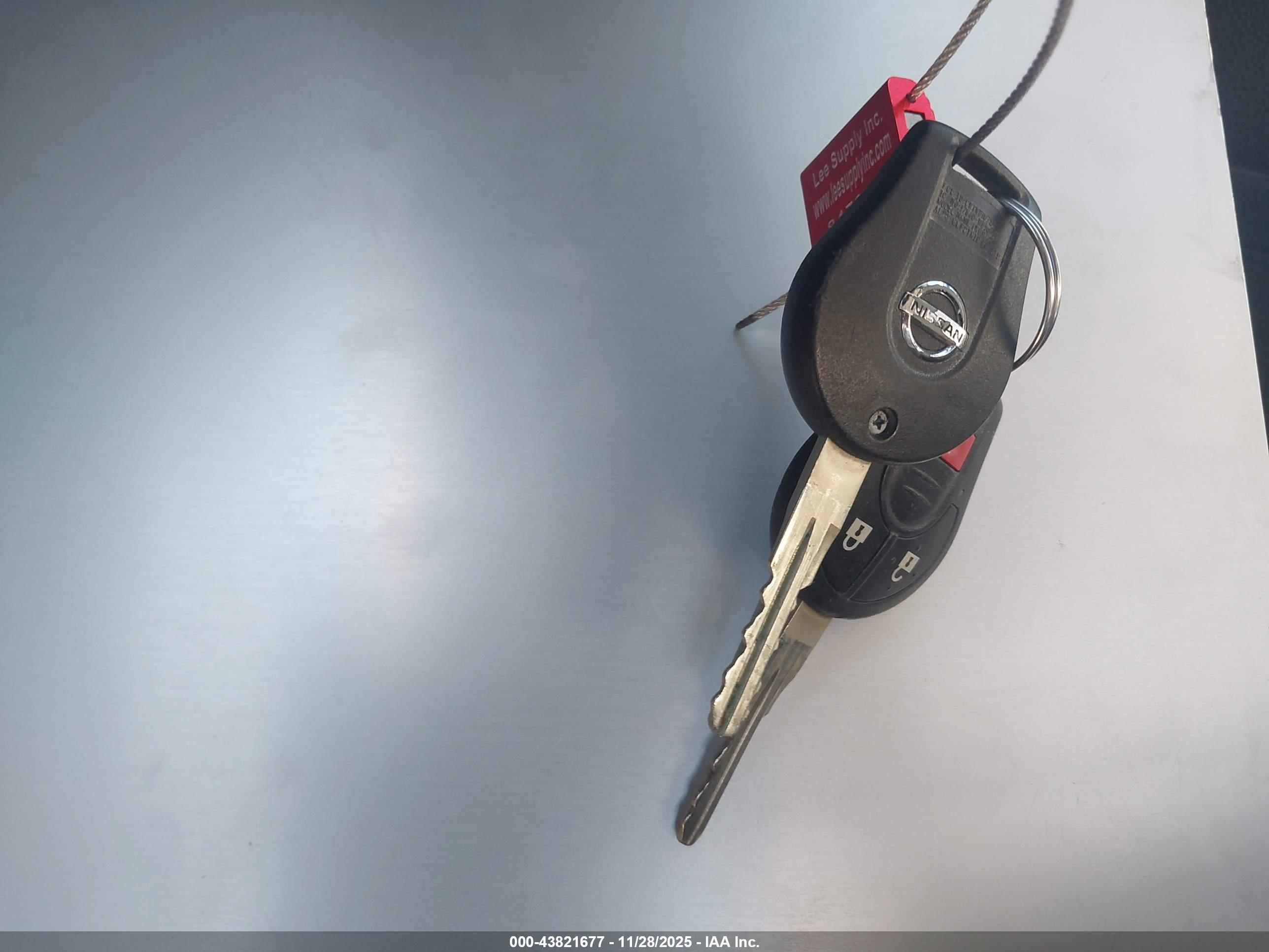 NISSAN ROGUE image 11