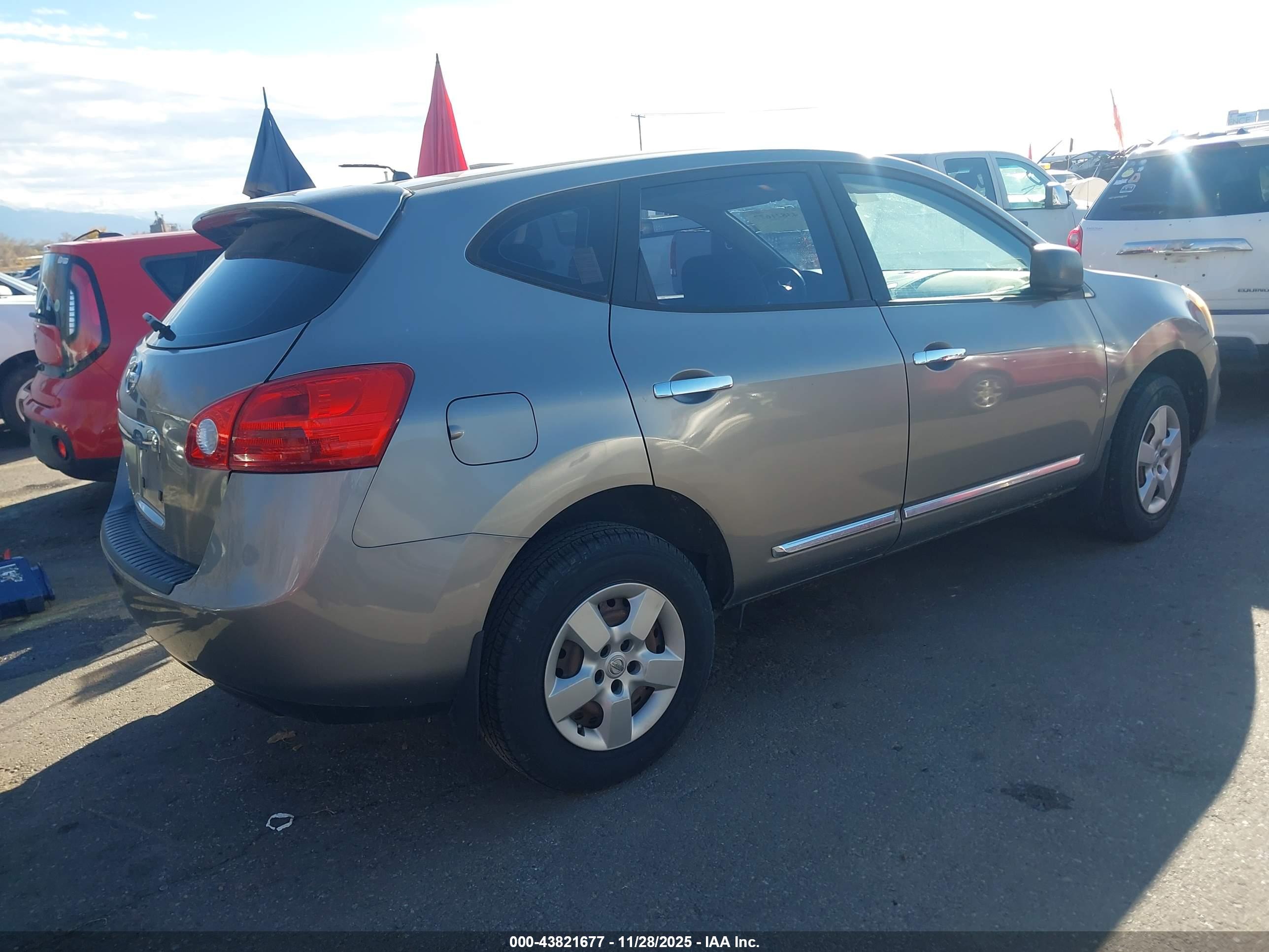 NISSAN ROGUE image 4