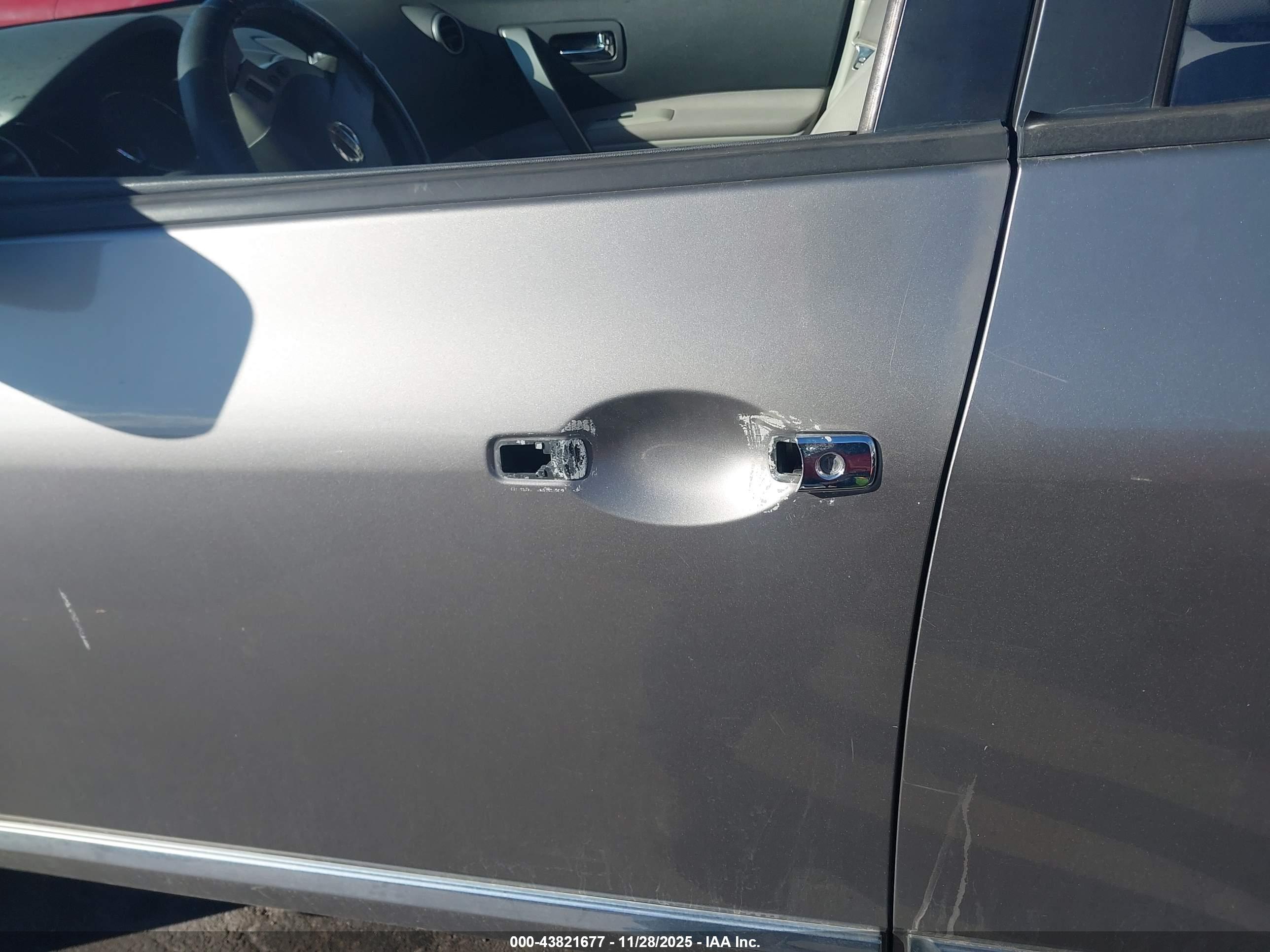 NISSAN ROGUE image 6