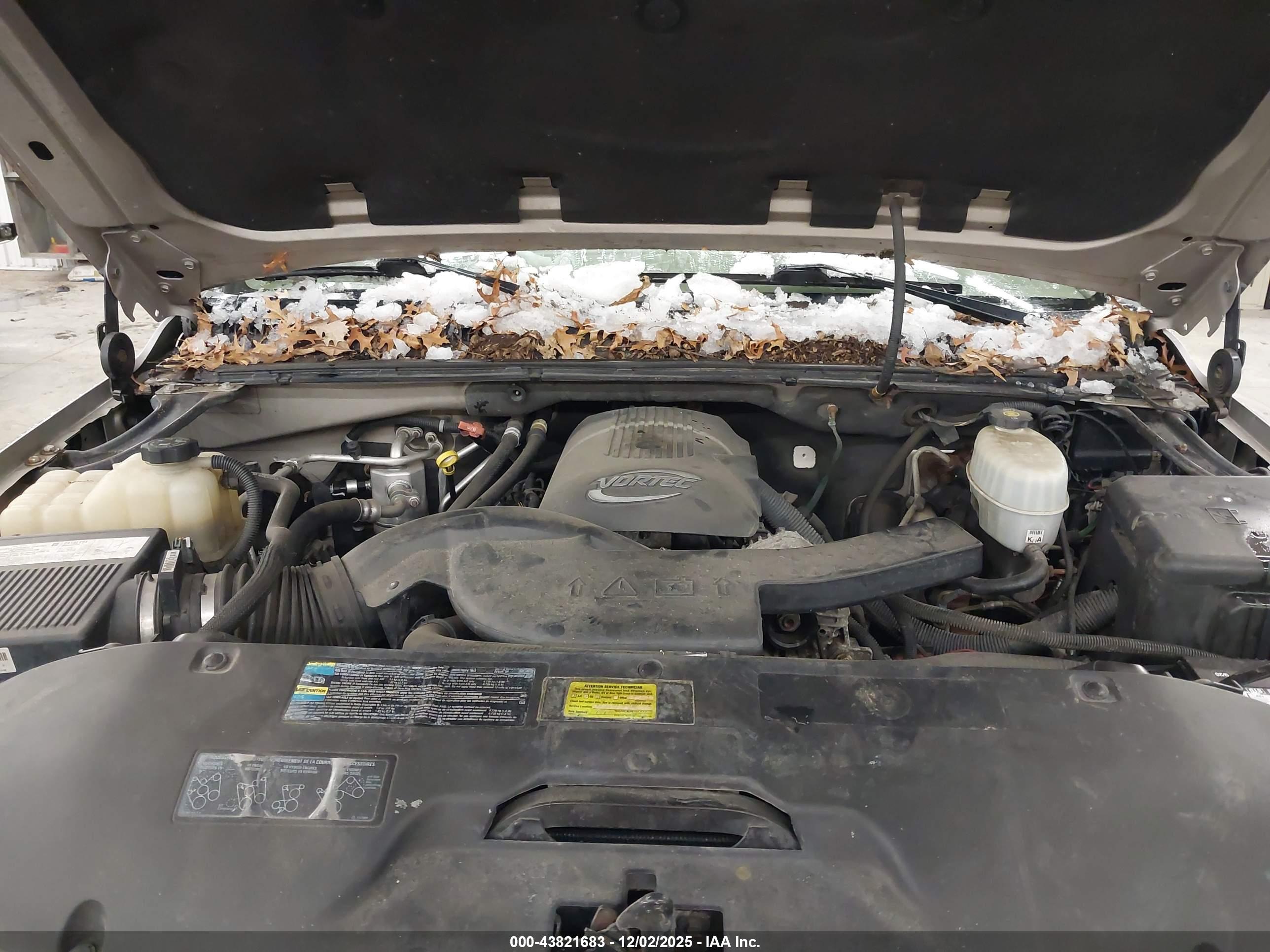CHEVROLET SUBURBAN image 10