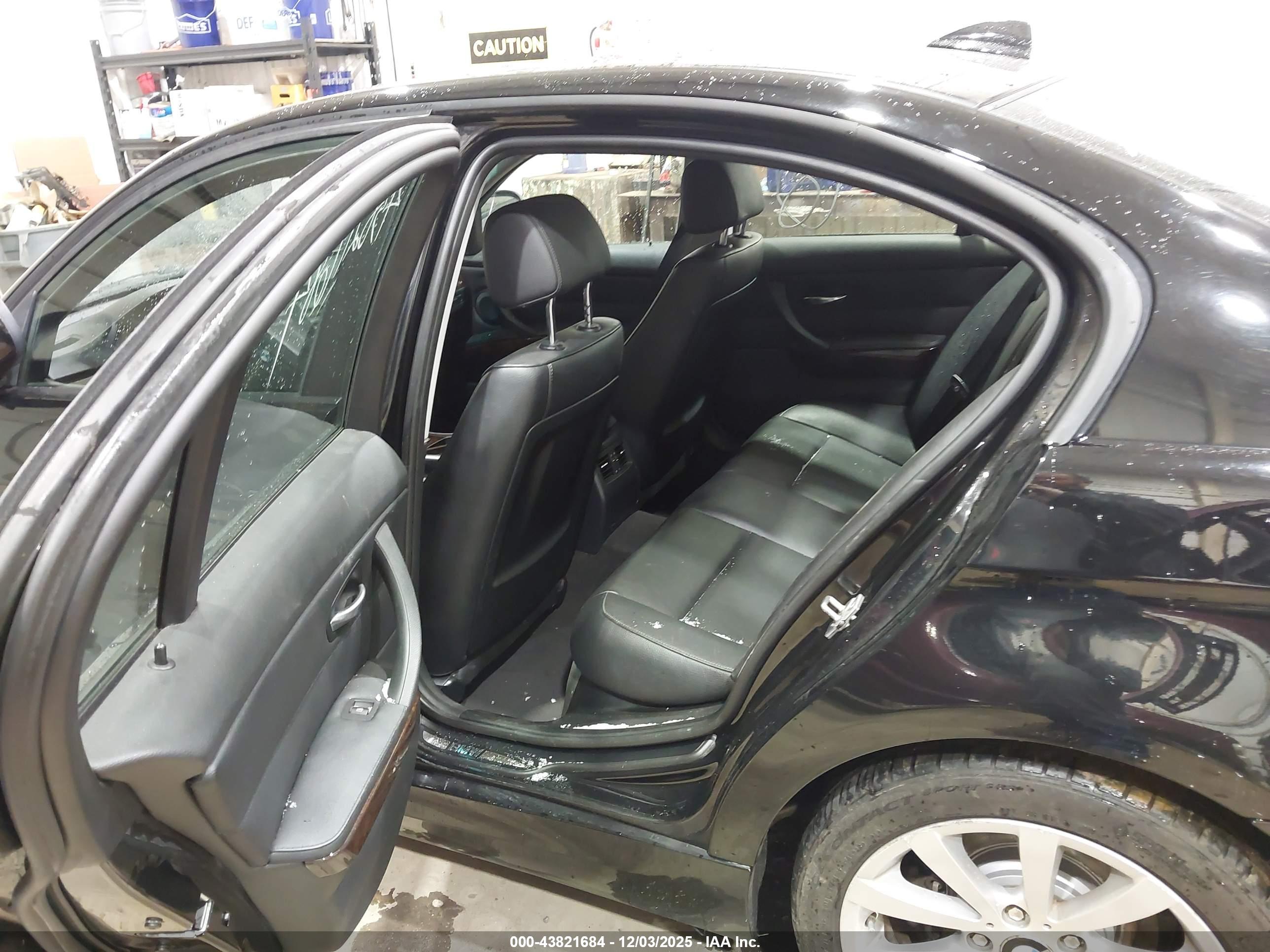 BMW 328I image 8