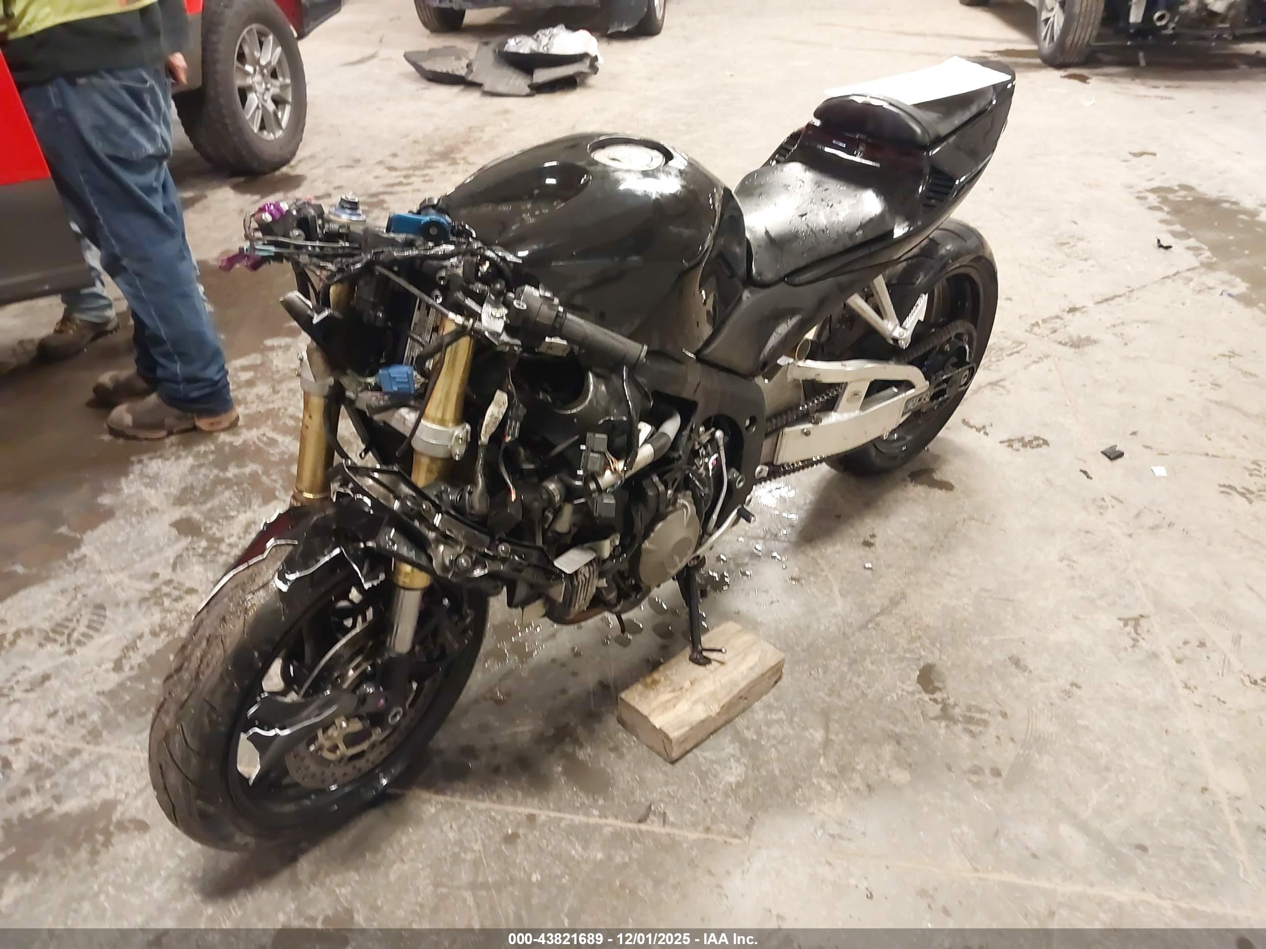 HONDA CBR600 image 2