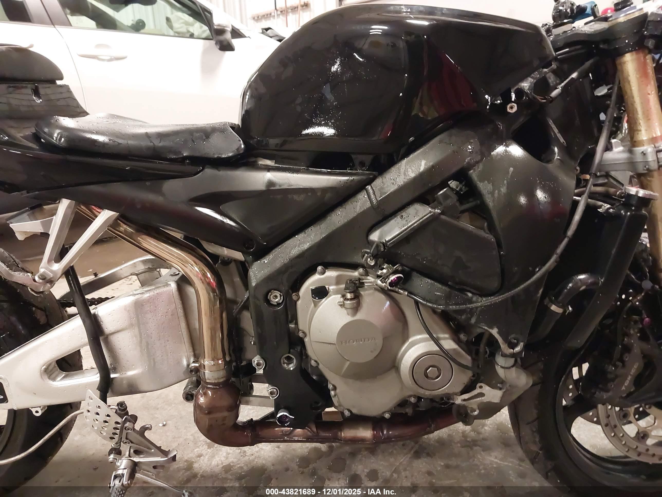 HONDA CBR600 image 8