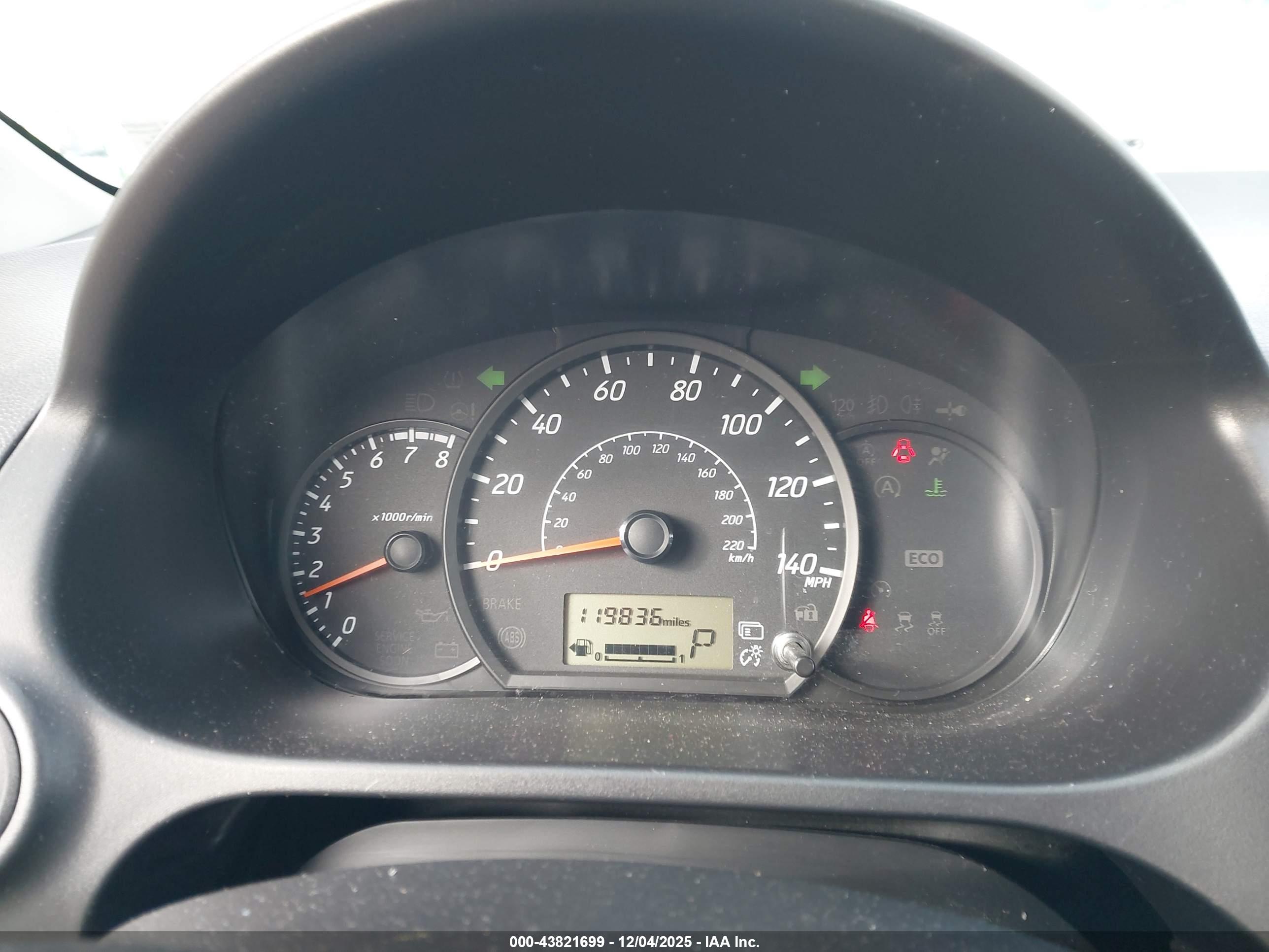 MITSUBISHI MIRAGE image 7