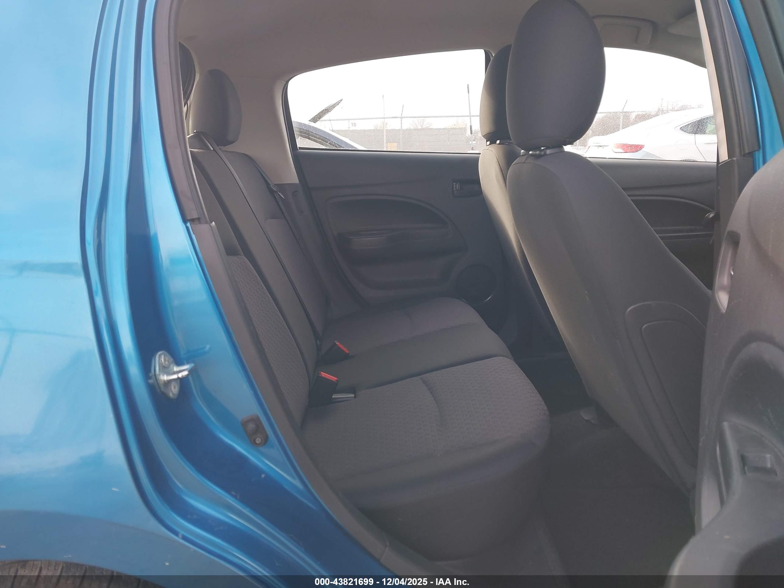 MITSUBISHI MIRAGE image 8
