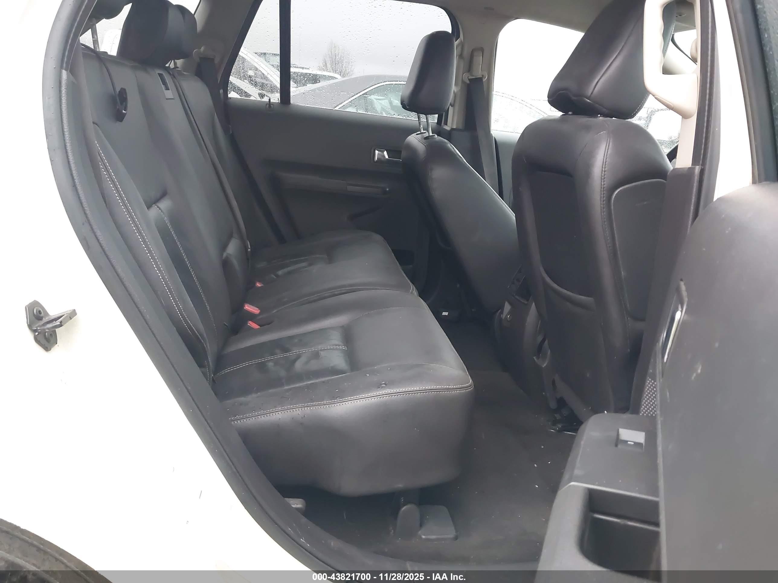 FORD EDGE image 8