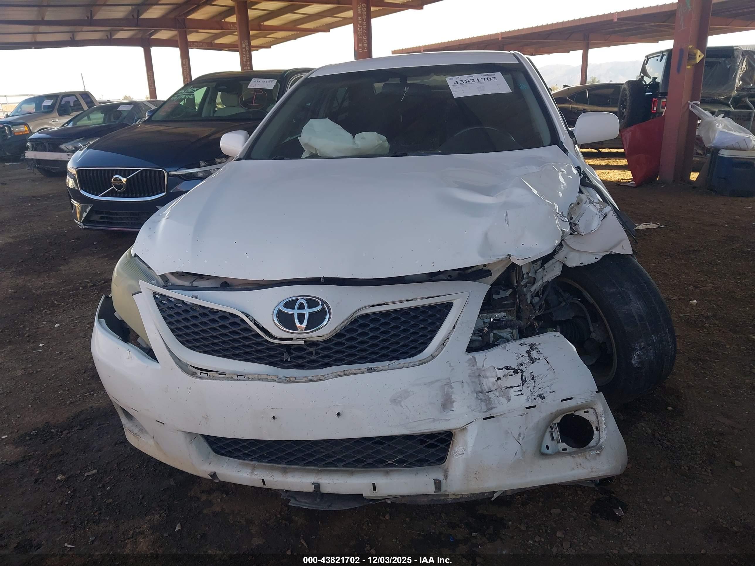 TOYOTA CAMRY image 6