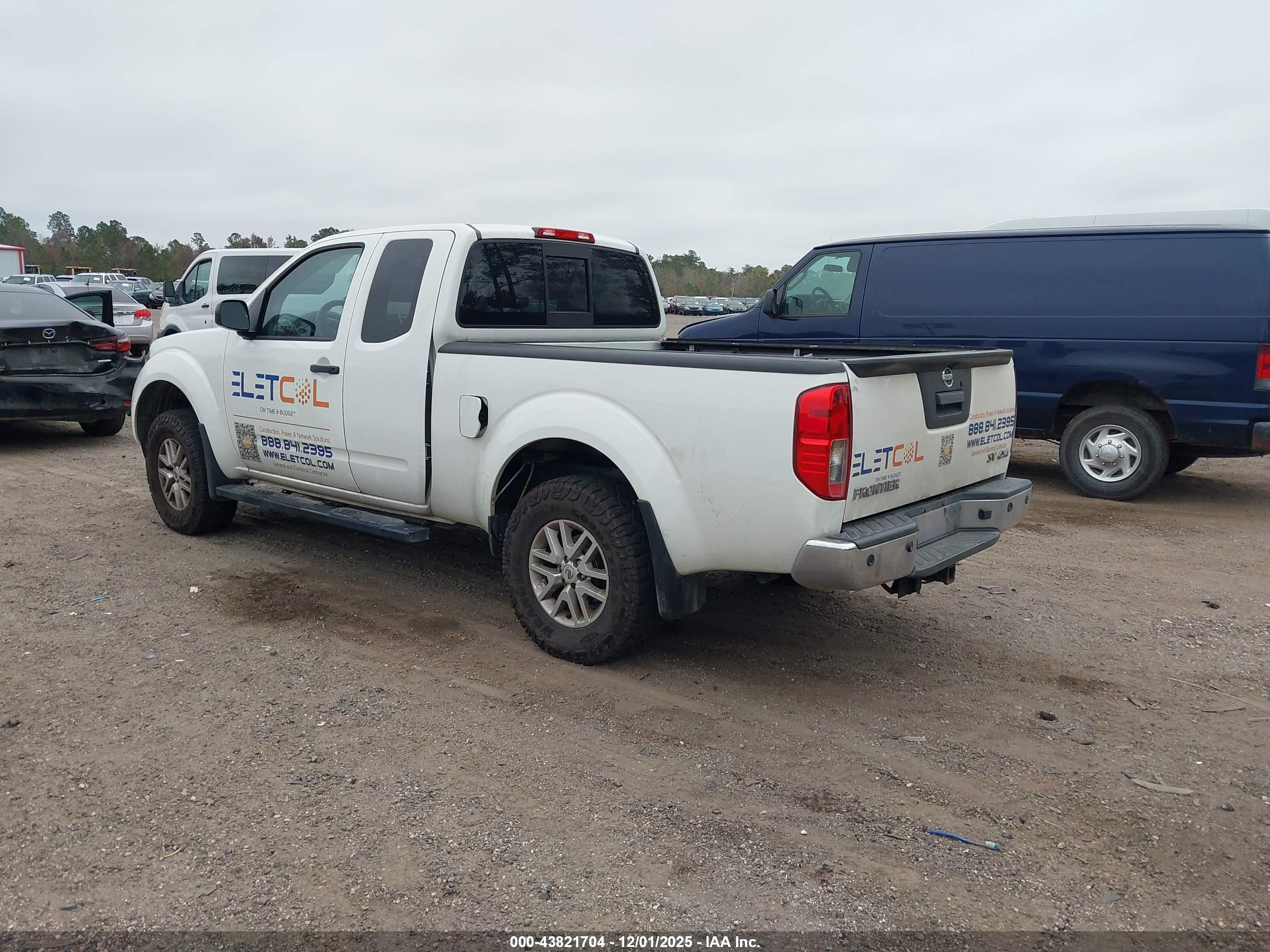 NISSAN FRONTIER image 3