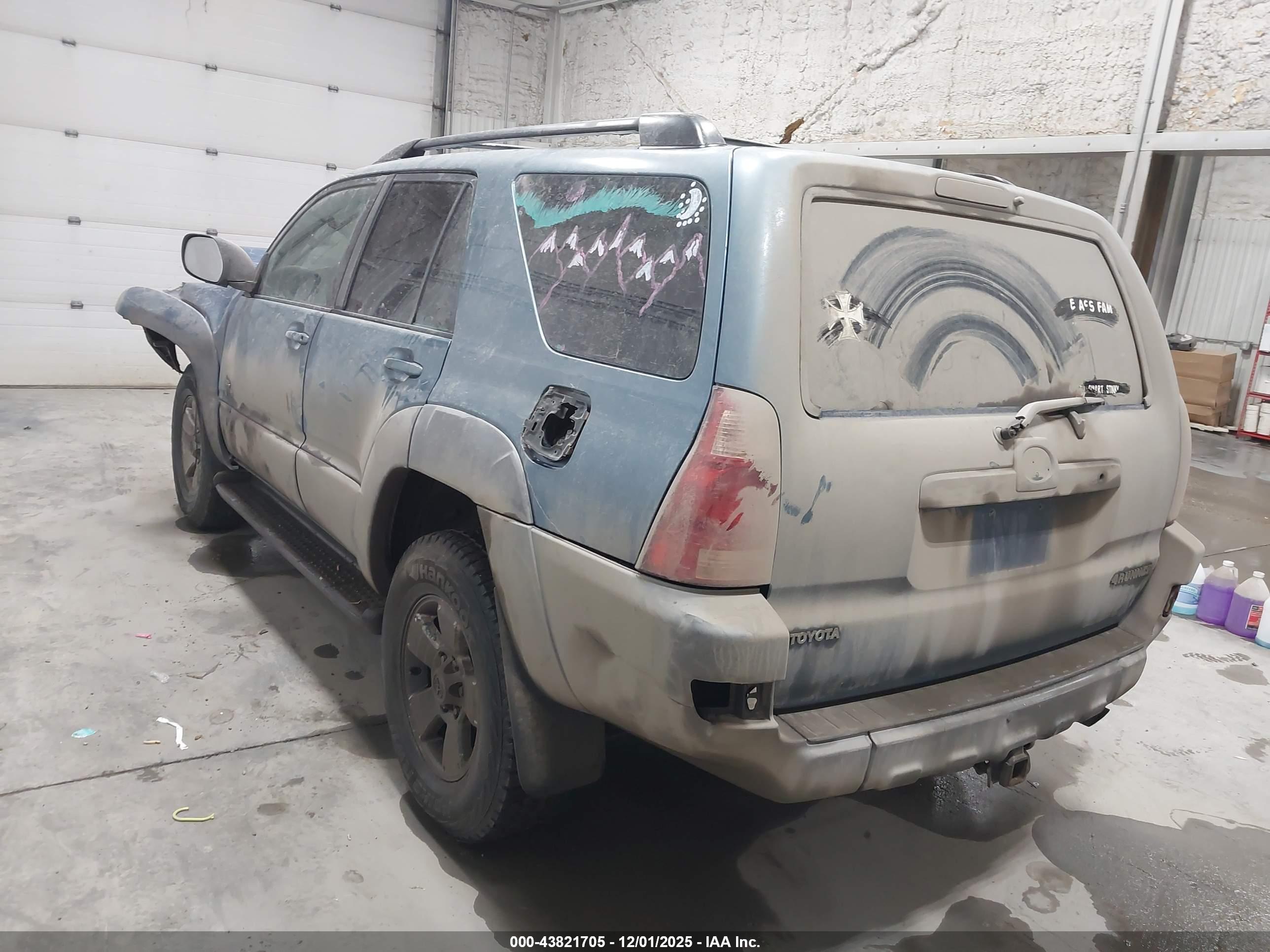 TOYOTA 4RUNNER image 3