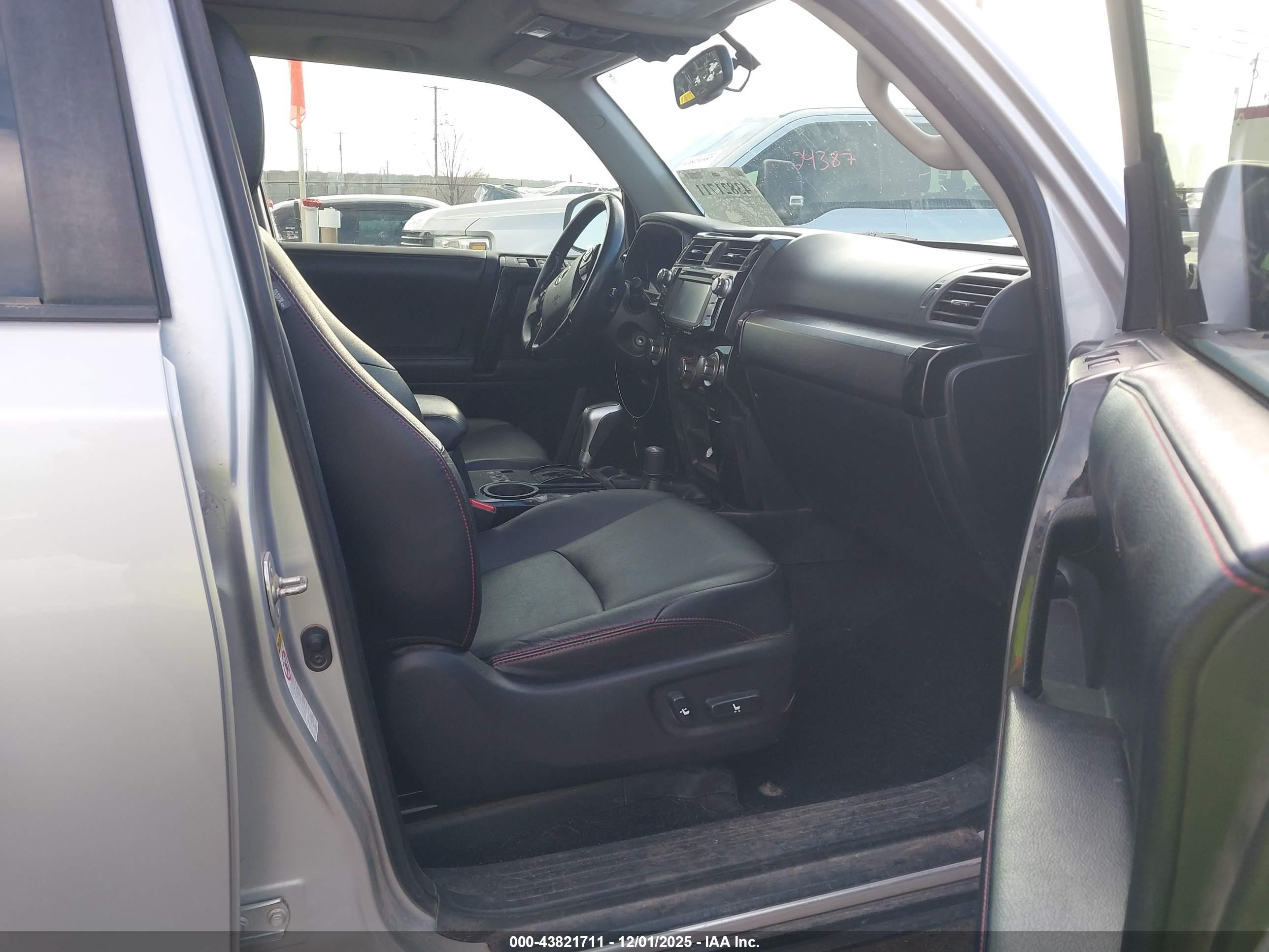 TOYOTA 4RUNNER image 5