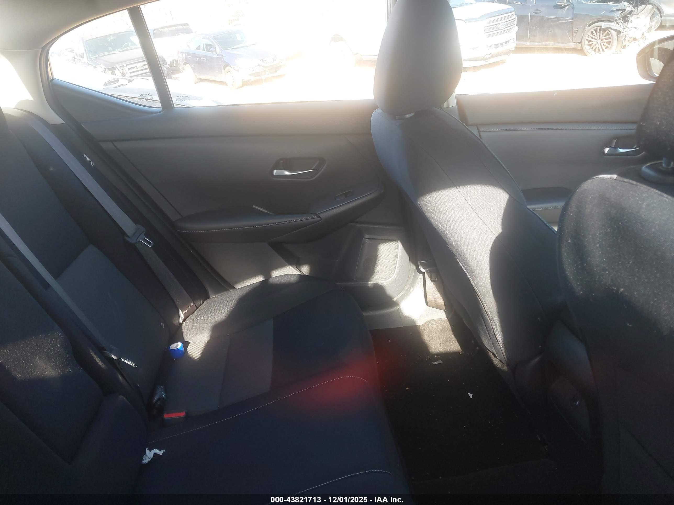 NISSAN SENTRA image 8