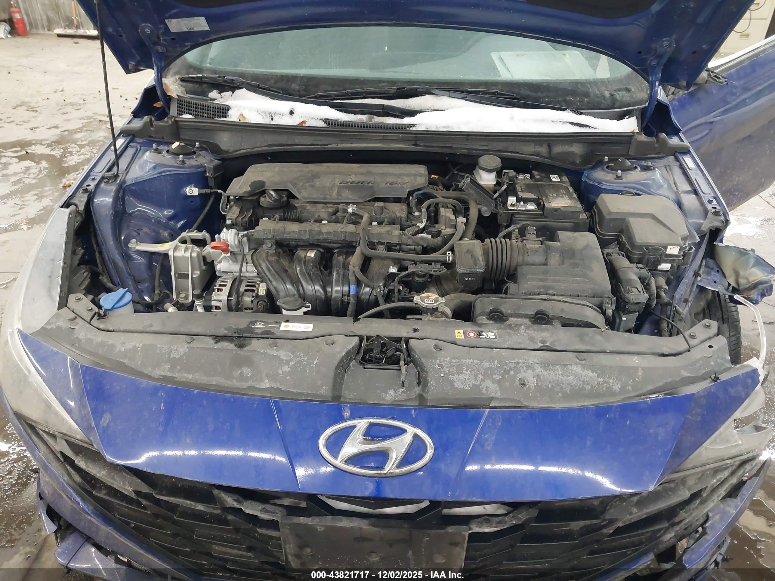 HYUNDAI ELANTRA image 10