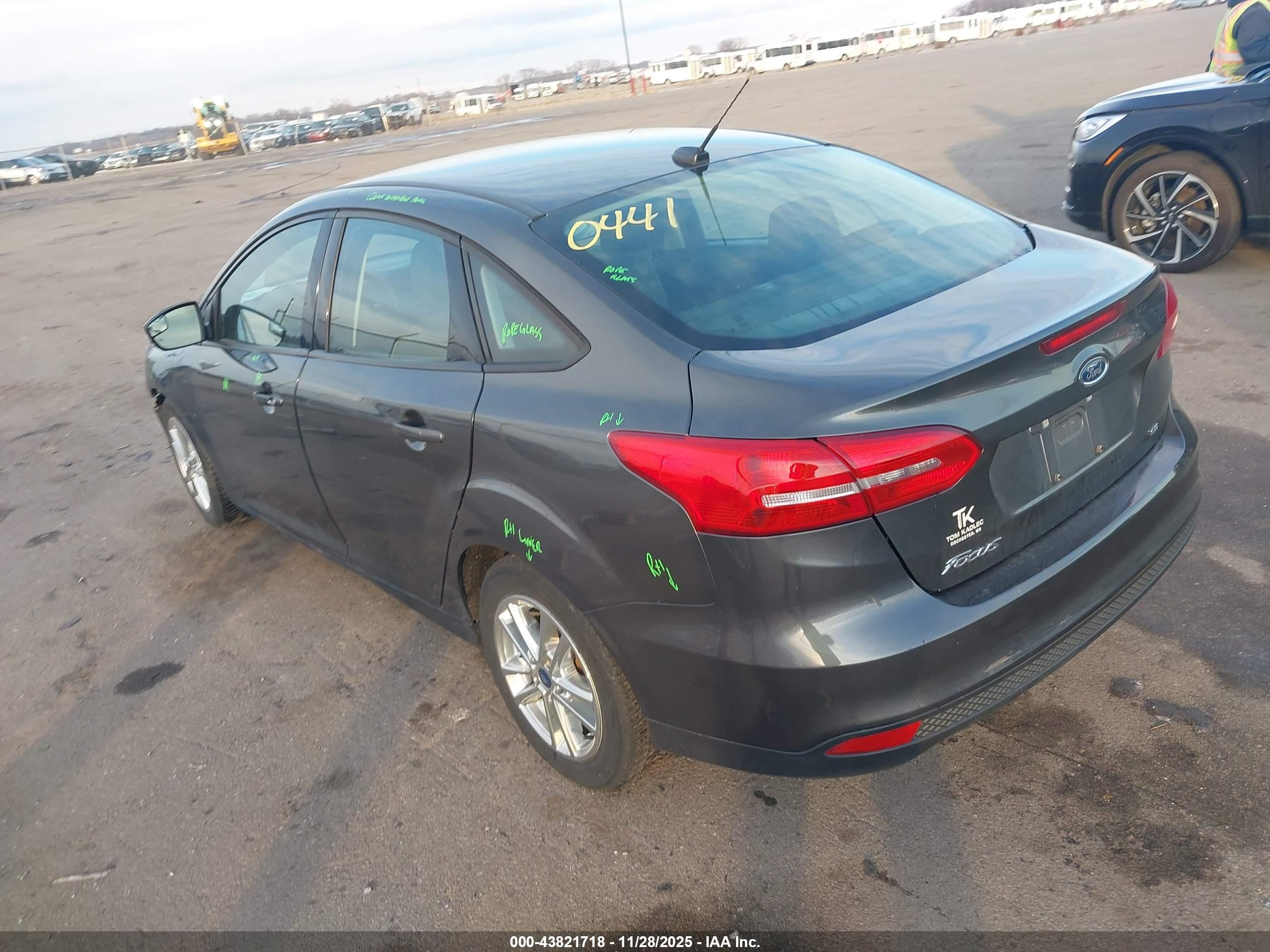 FORD FOCUS image 3