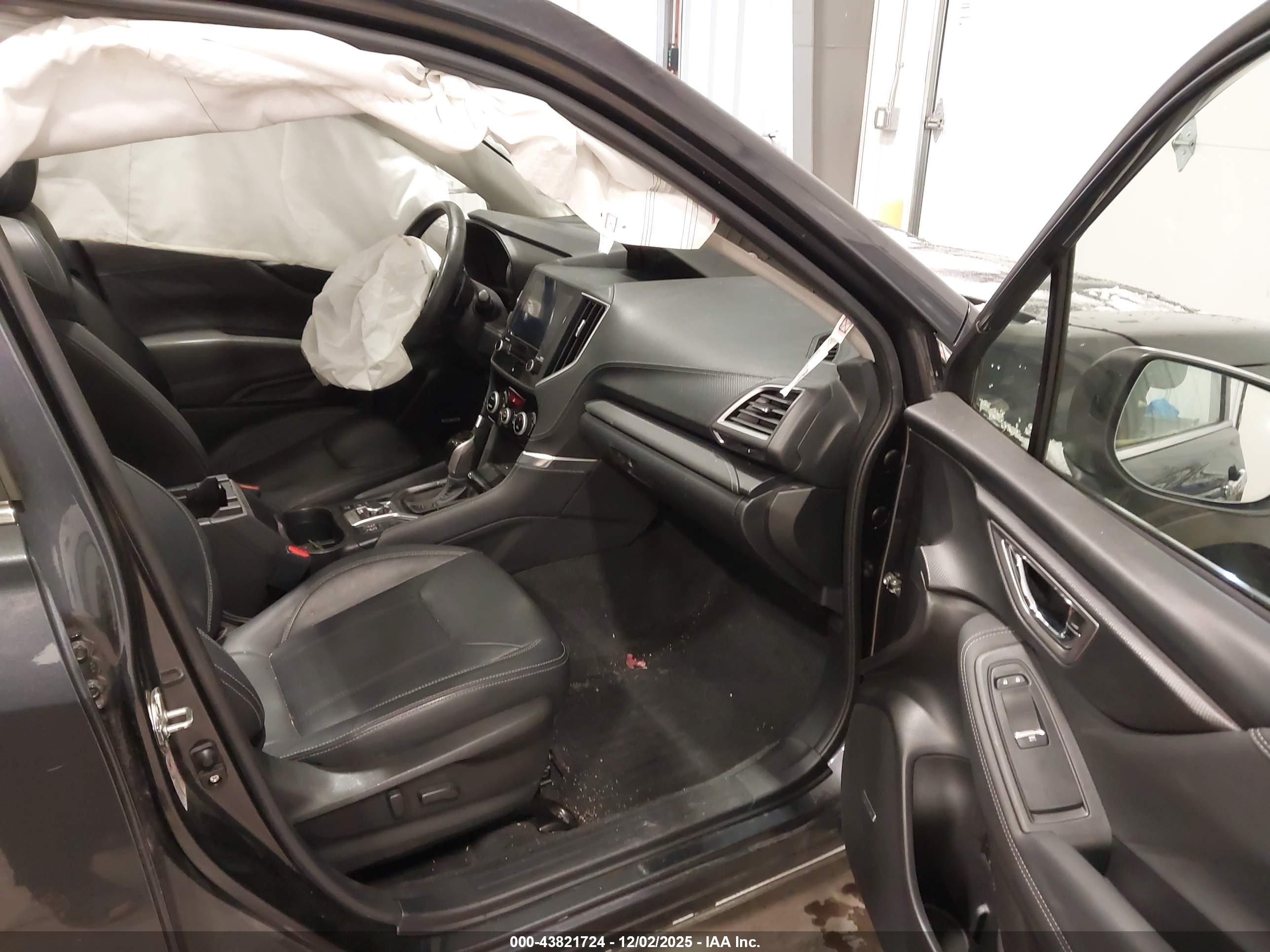 SUBARU FORESTER image 5