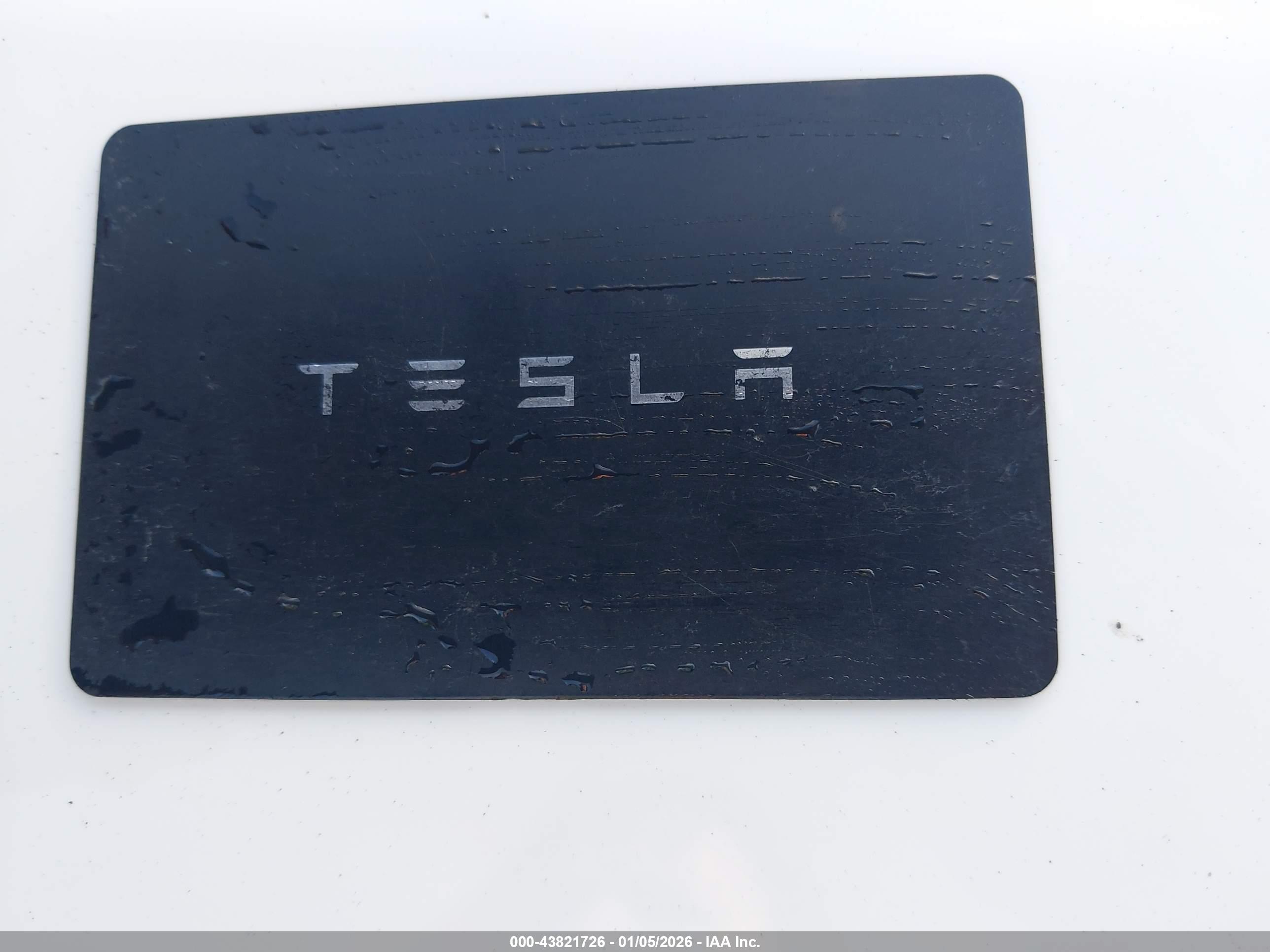 TESLA MODEL image 11