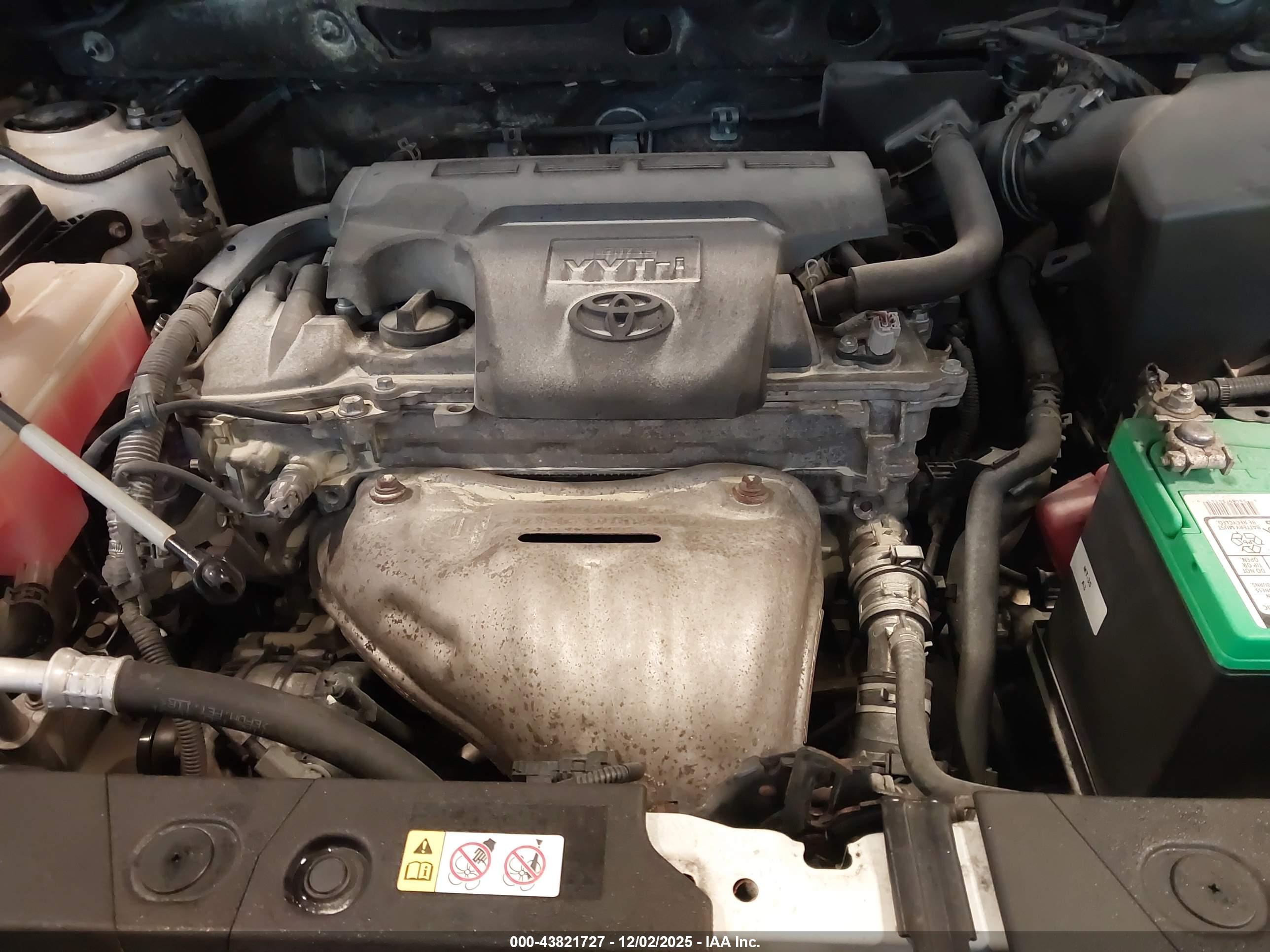 TOYOTA RAV4 image 10