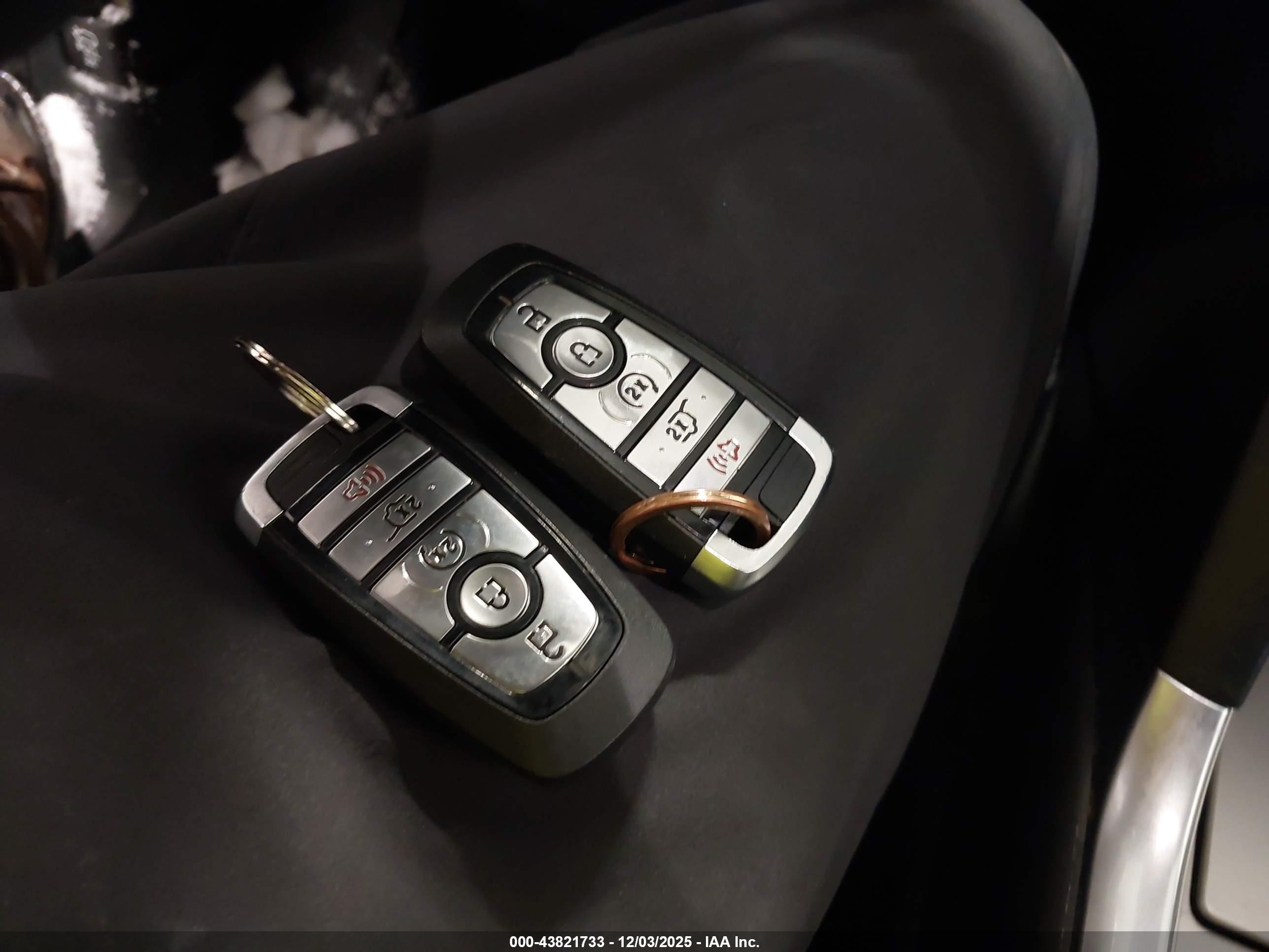 FORD EXPLORER image 11