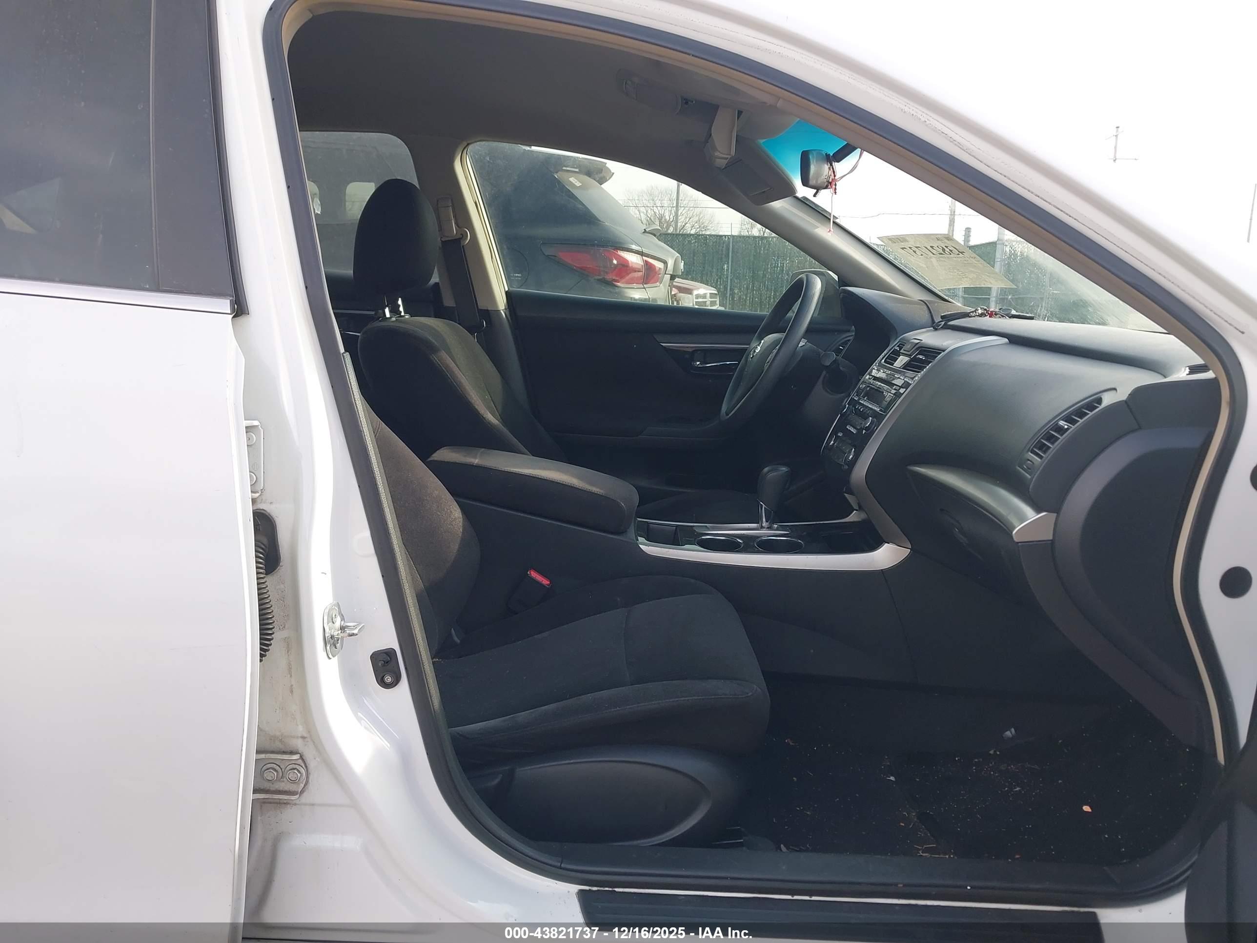 NISSAN ALTIMA image 5
