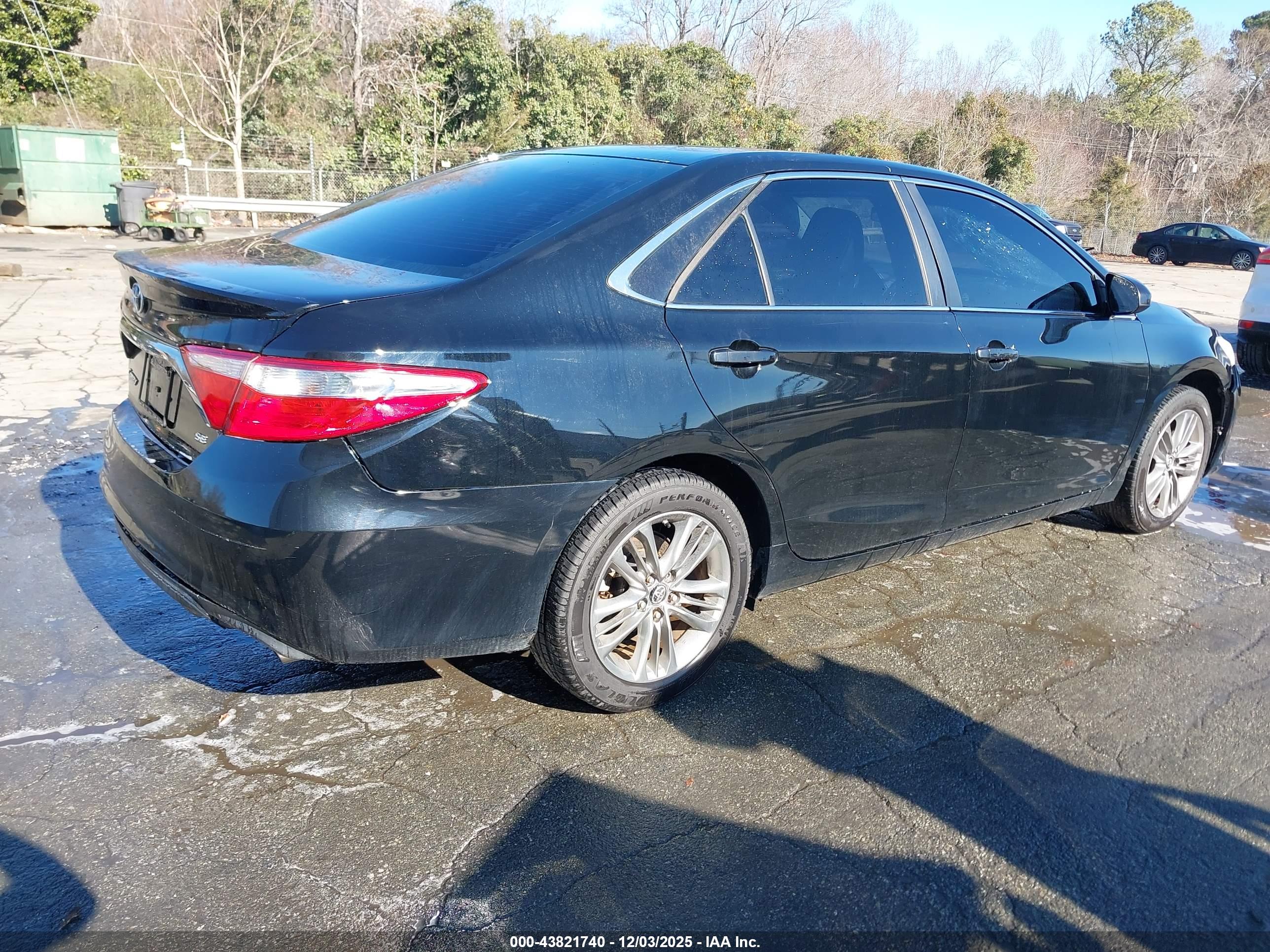 TOYOTA CAMRY image 4